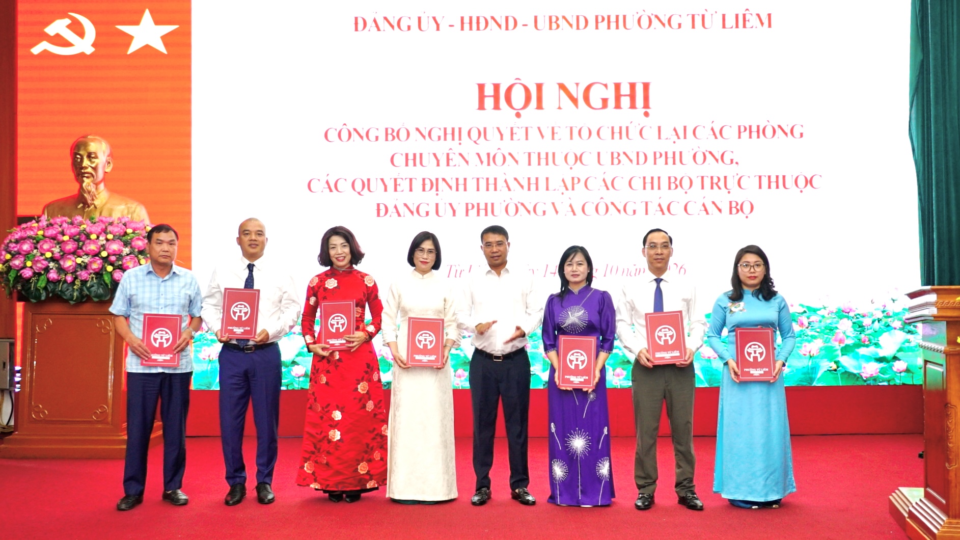 Phường Từ Liêm sắp xếp đồng bộ tổ chức Đảng, các phòng chuyên môn theo mô hình chính quyền địa phương hai cấp