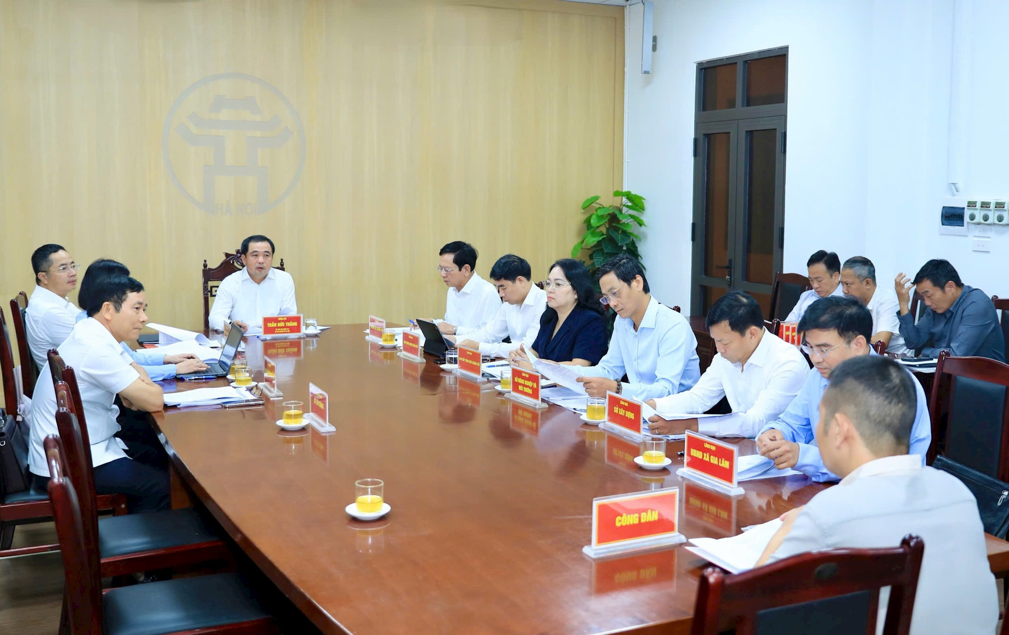 Đồng chí Bí thư Thành ủy tiếp công dân, chỉ đạo giải quyết 5 vụ việc