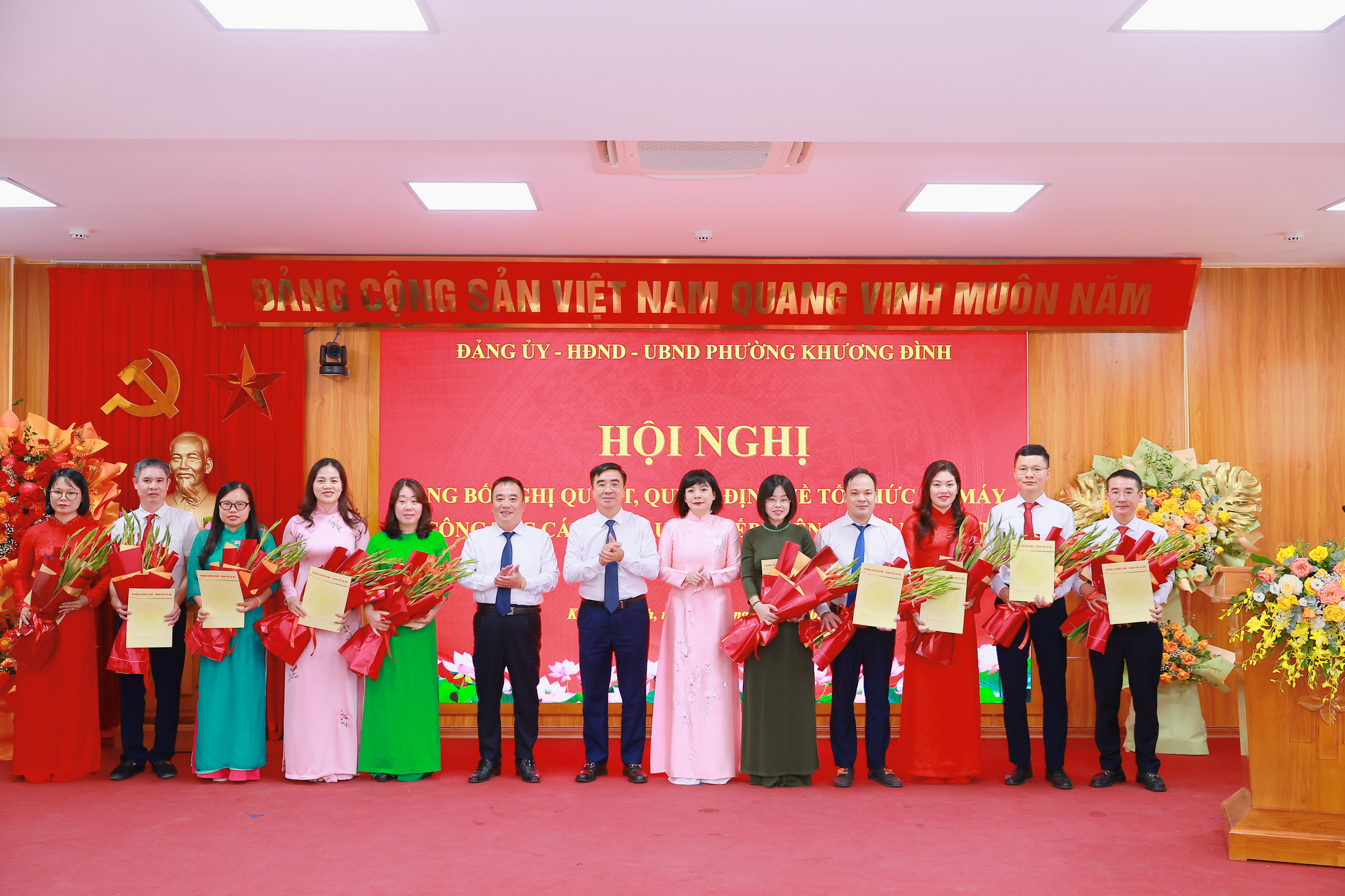 Phường Khương Đình kiện toàn các phòng chuyên môn và tổ chức Đảng, nâng cao hiệu quả hoạt động