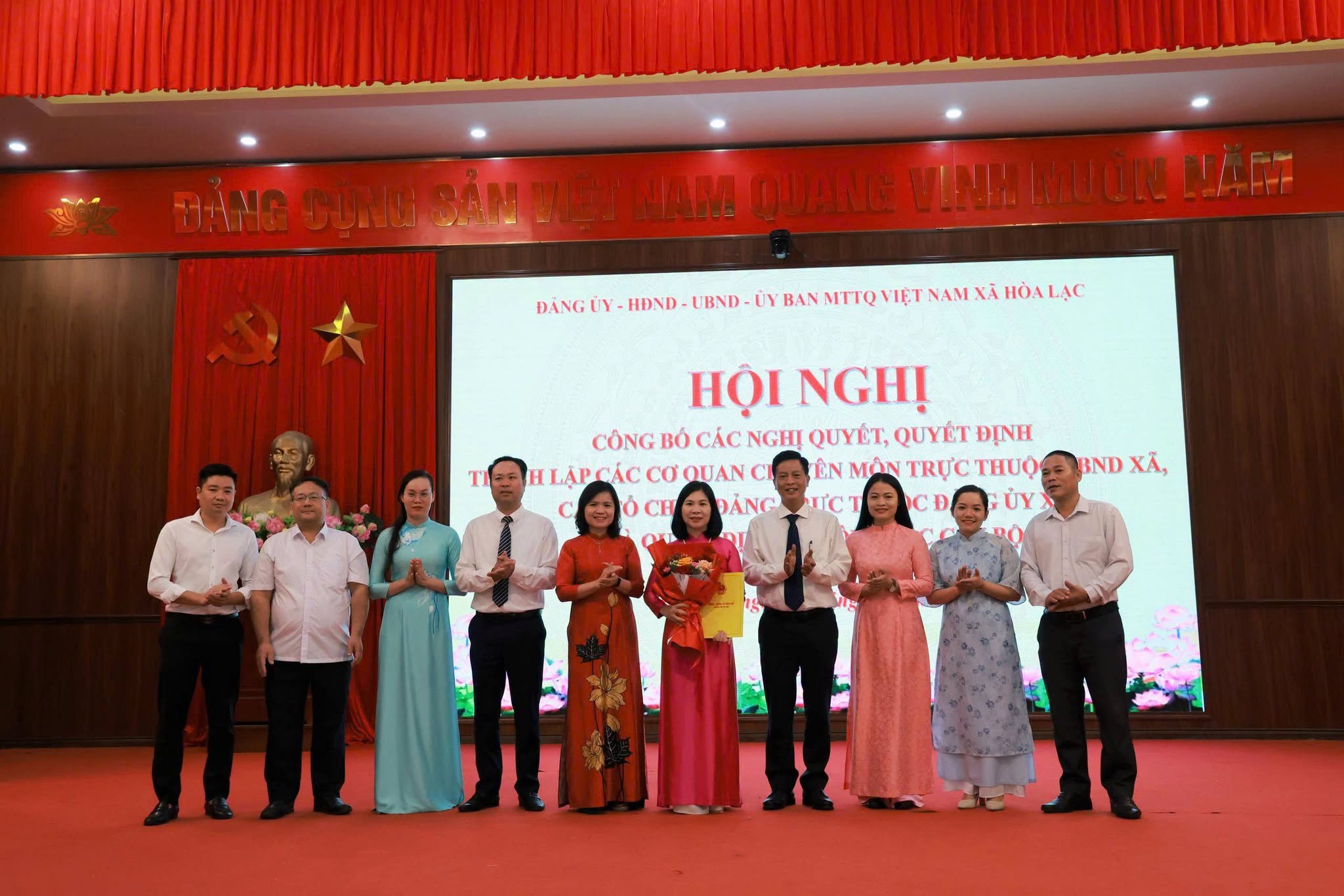 Xã Hòa Lạc kiện toàn bộ máy, nâng cao hiệu lực quản lý và năng lực lãnh đạo
