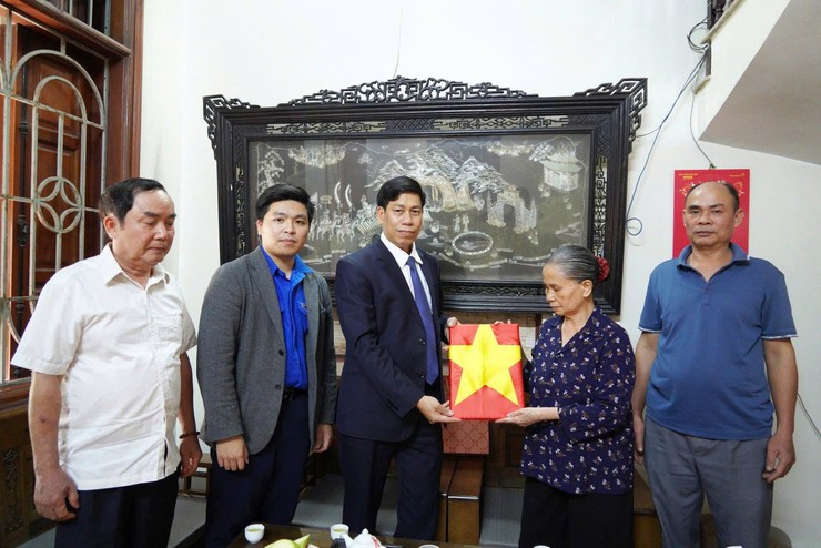 “Sáng di ảnh - Ấm lòng dân”: Điểm sáng mô hình “Dân vận khéo” của tuổi trẻ phường Chương Mỹ