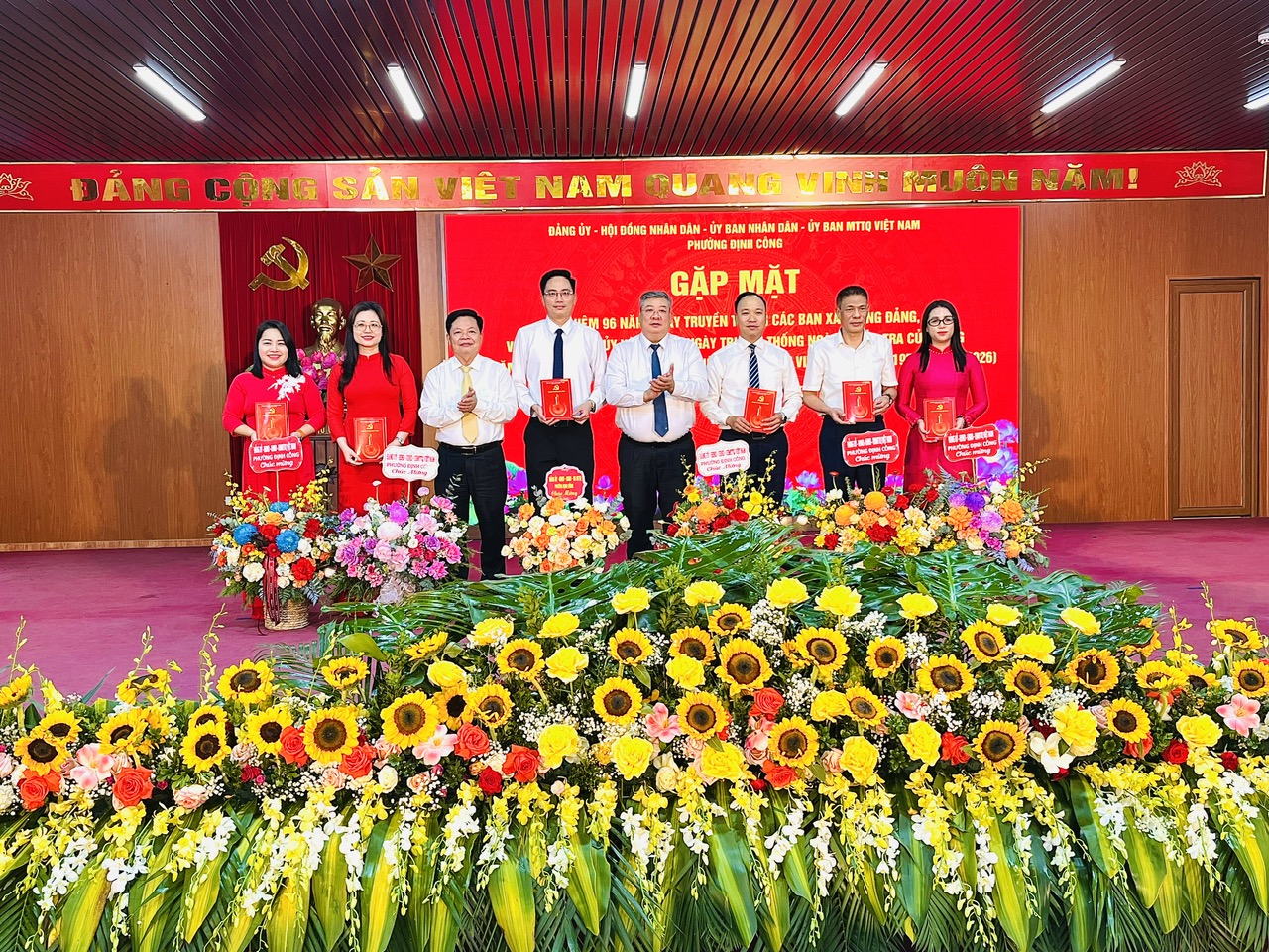 Phường Định Công phát huy vai trò các cơ quan tham mưu, giúp việc trong công tác xây dựng Đảng