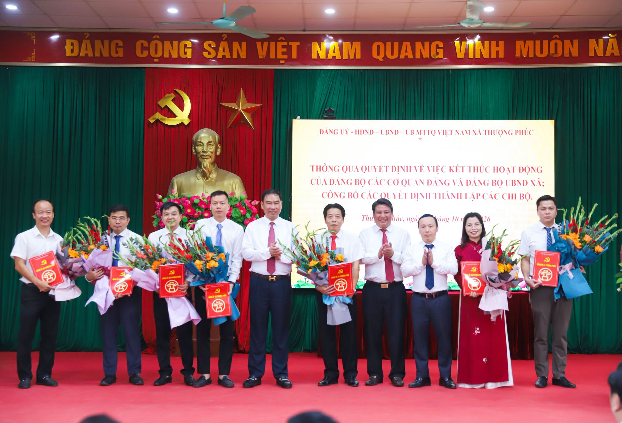 Xã Thượng Phúc công bố các nghị quyết, quyết định về tổ chức bộ máy, công tác xây dựng Đảng và công tác cán bộ