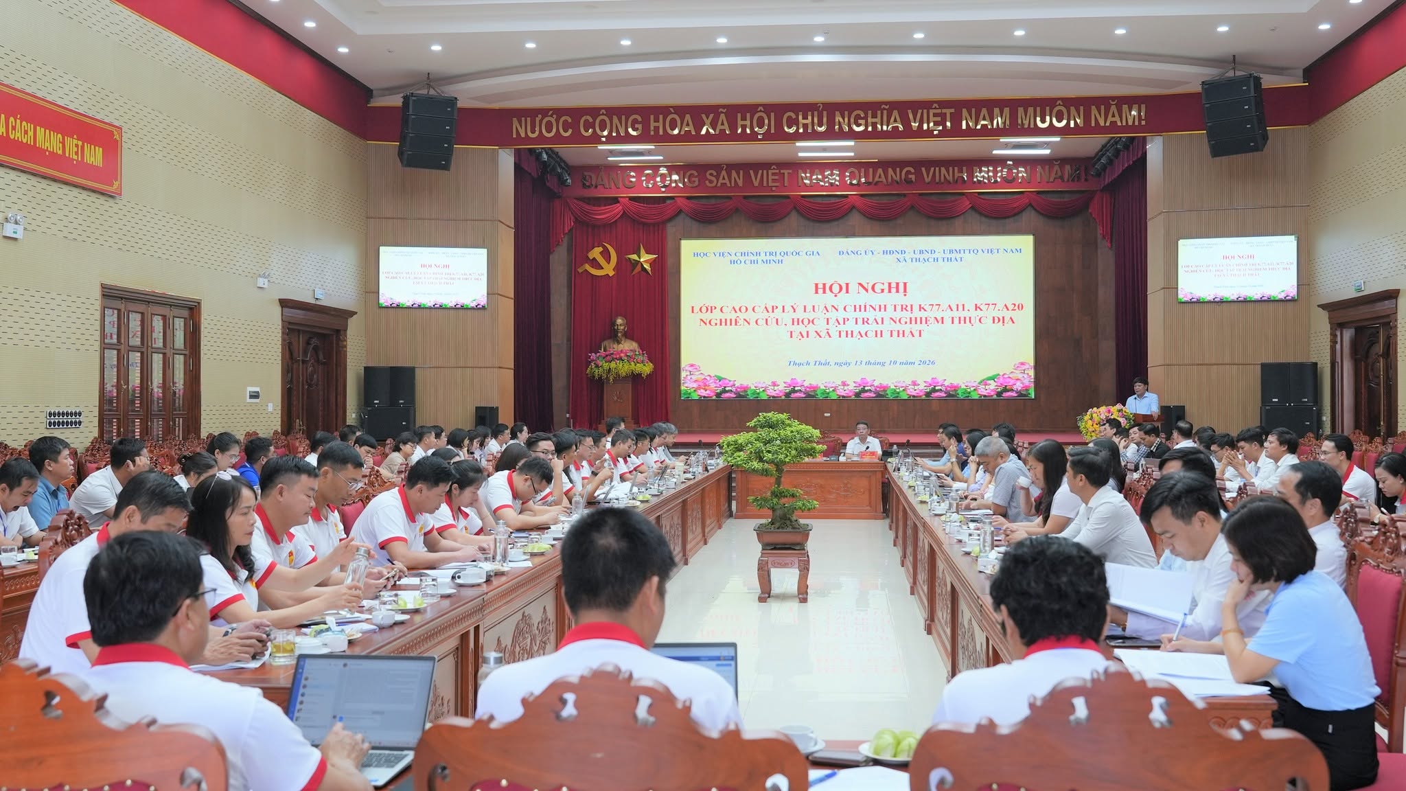 Xã Thạch Thất trao đổi thực tiễn về mức độ hài lòng của người dân sau sắp xếp đơn vị hành chính