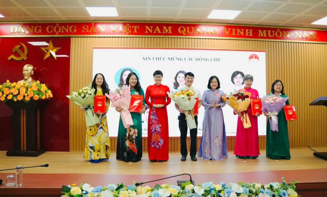 Phường Kim Liên kiện toàn các cơ quan chuyên môn UBND