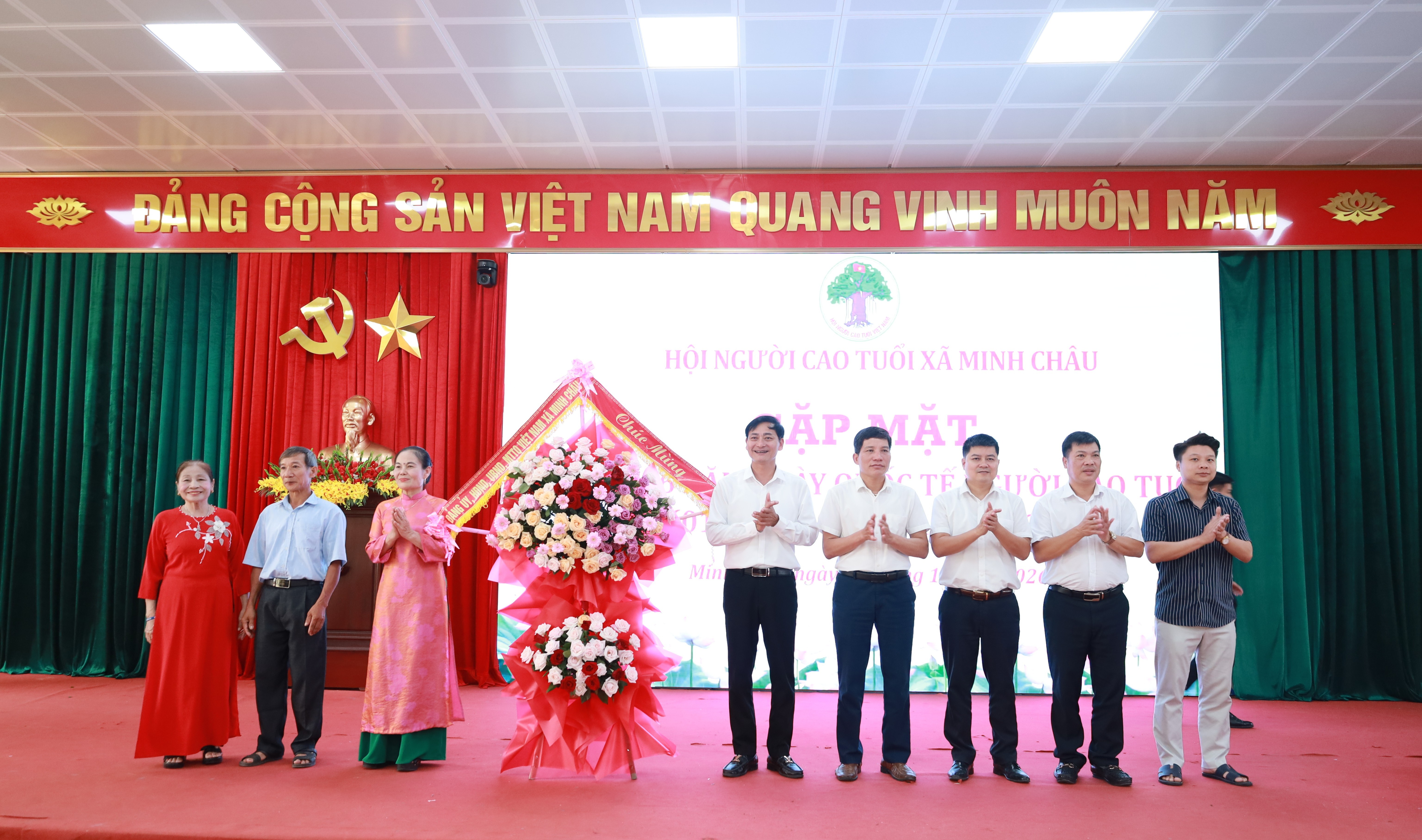 Xã Minh Châu phát huy vai trò người cao tuổi trong xây dựng quê hương  