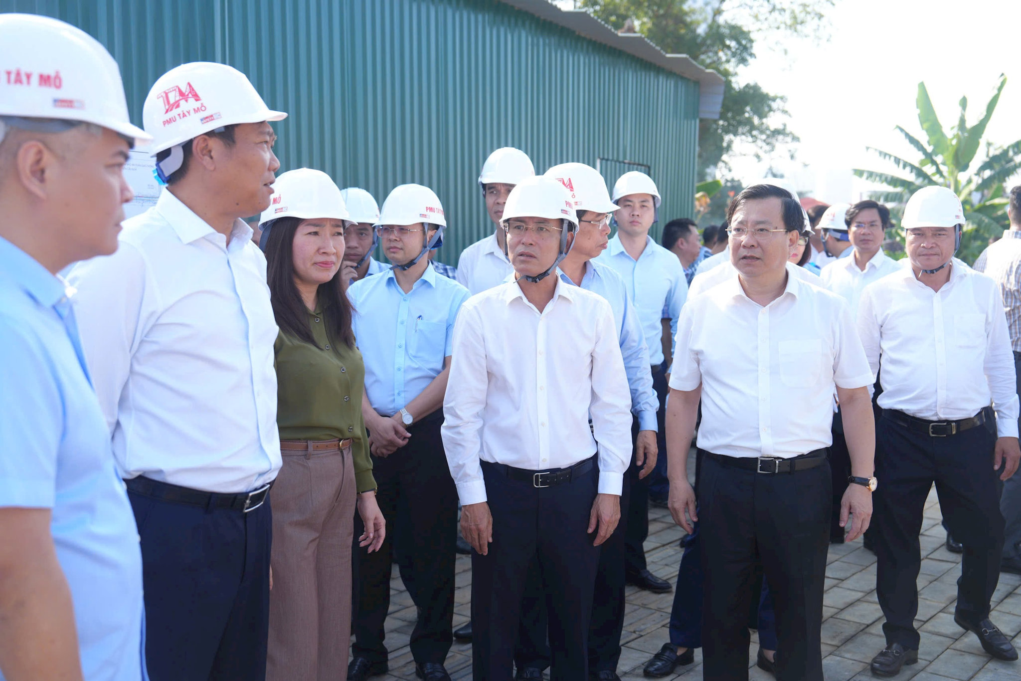 Phó Bí thư Thường trực Thành ủy Hà Nội Nguyễn Trọng Đông kiểm tra thực địa các dự án giao thông trọng điểm