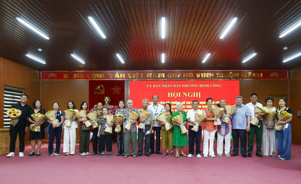 Phường Định Công chi trả bồi thường, hỗ trợ giải phóng mặt bằng dự án Quốc lộ 1A