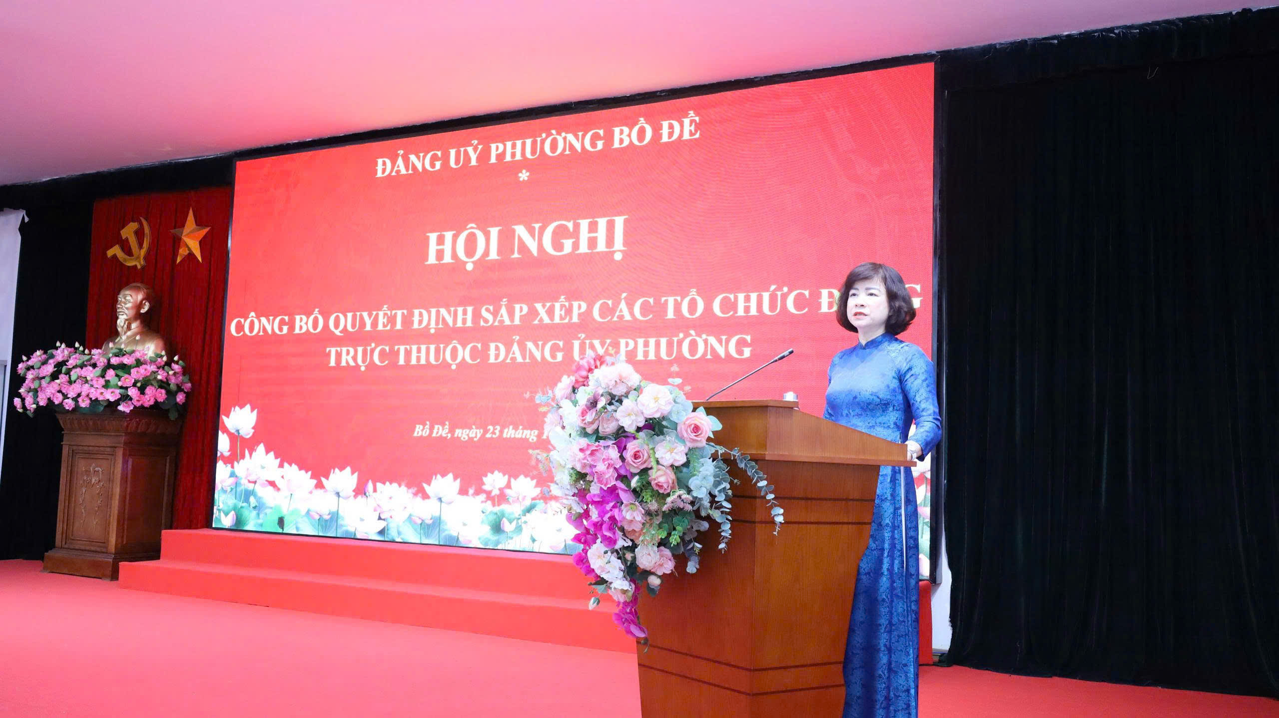 Phường Bồ Đề công bố Quyết định sắp xếp các tổ chức Đảng trực thuộc Đảng ủy phường