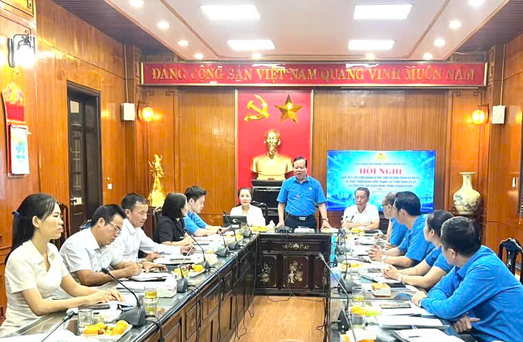 Công đoàn xã Nội Bài và xã Sóc Sơn: Tăng cường phát triển đoàn viên, thành lập Công đoàn cơ sở và tham gia xây dựng Đảng
