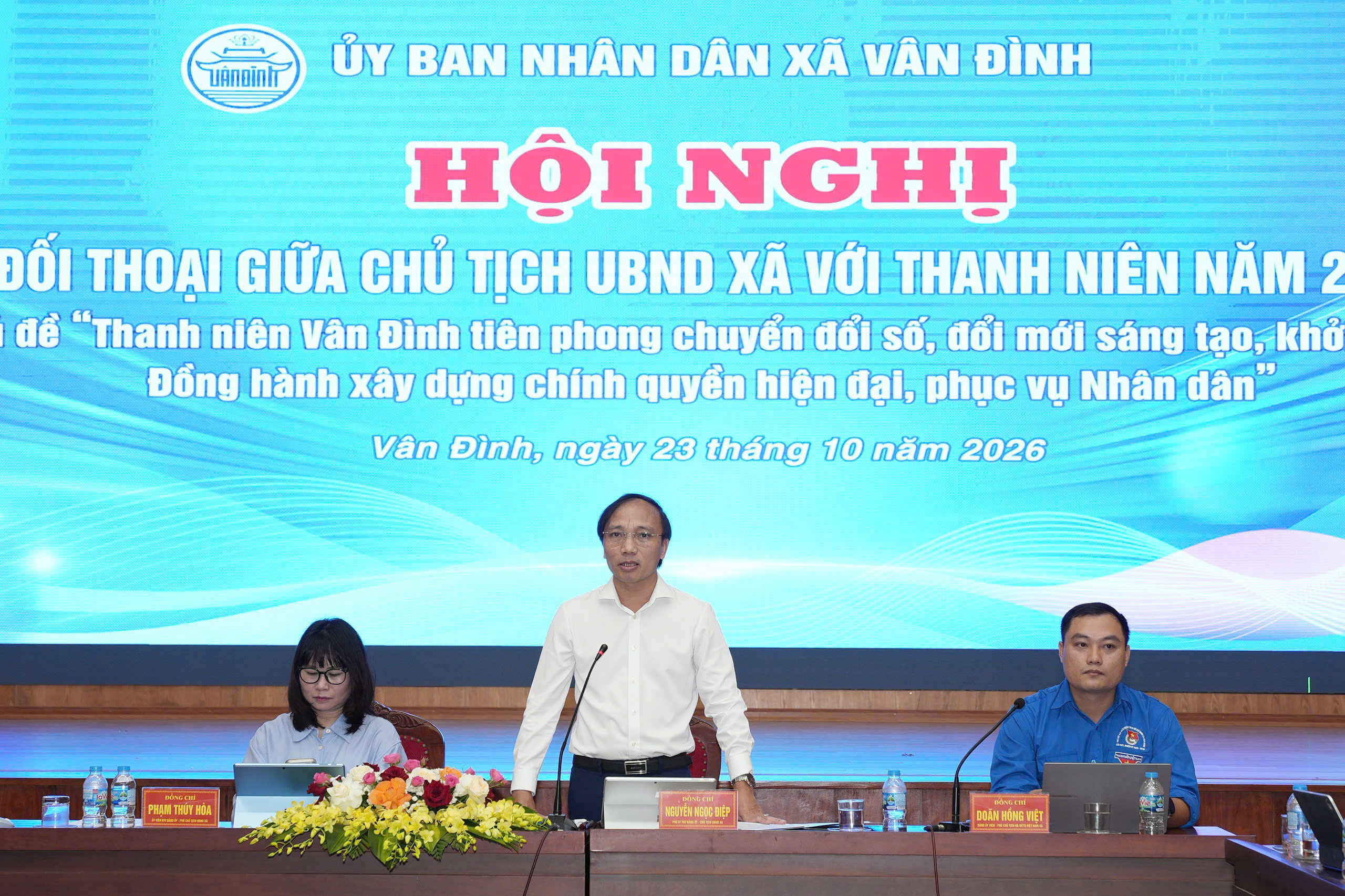 Lãnh đạo xã Vân Đình lắng nghe, tháo gỡ khó khăn, đồng hành cùng tuổi trẻ