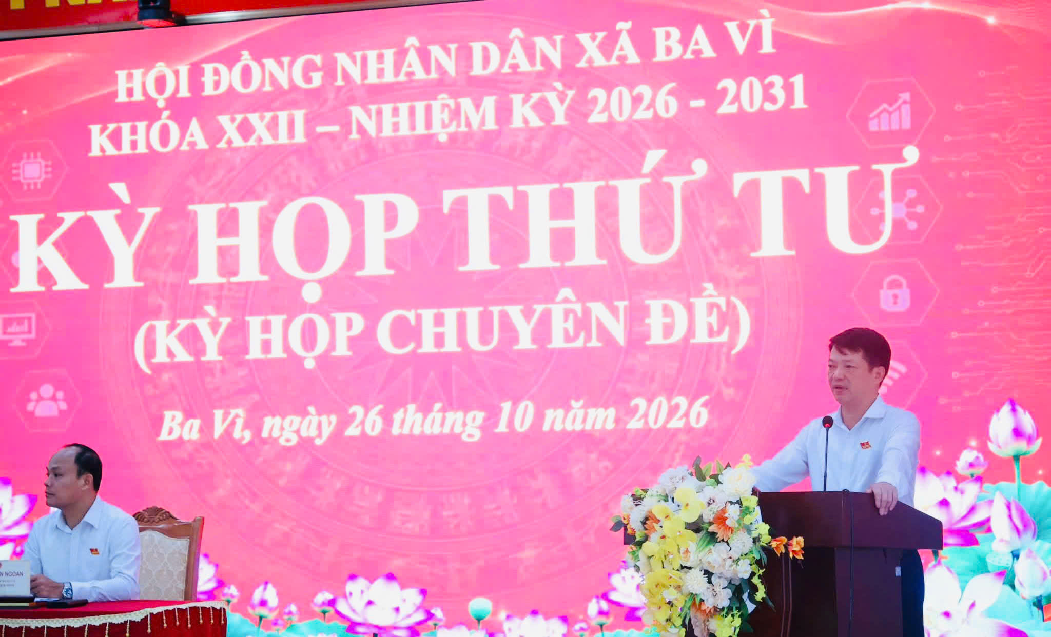 HĐND xã Ba Vì xem xét, cho ý kiến về đề án điều chỉnh địa giới hành chính giữa thành phố Hà Nội và tỉnh Phú Thọ