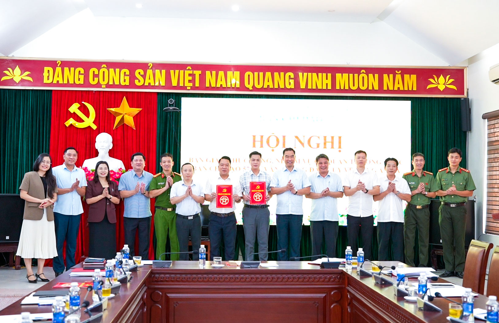 Đảng ủy xã Thượng Phúc bàn giao chức năng, nhiệm vụ cơ quan thường trực Ban Chỉ đạo 57