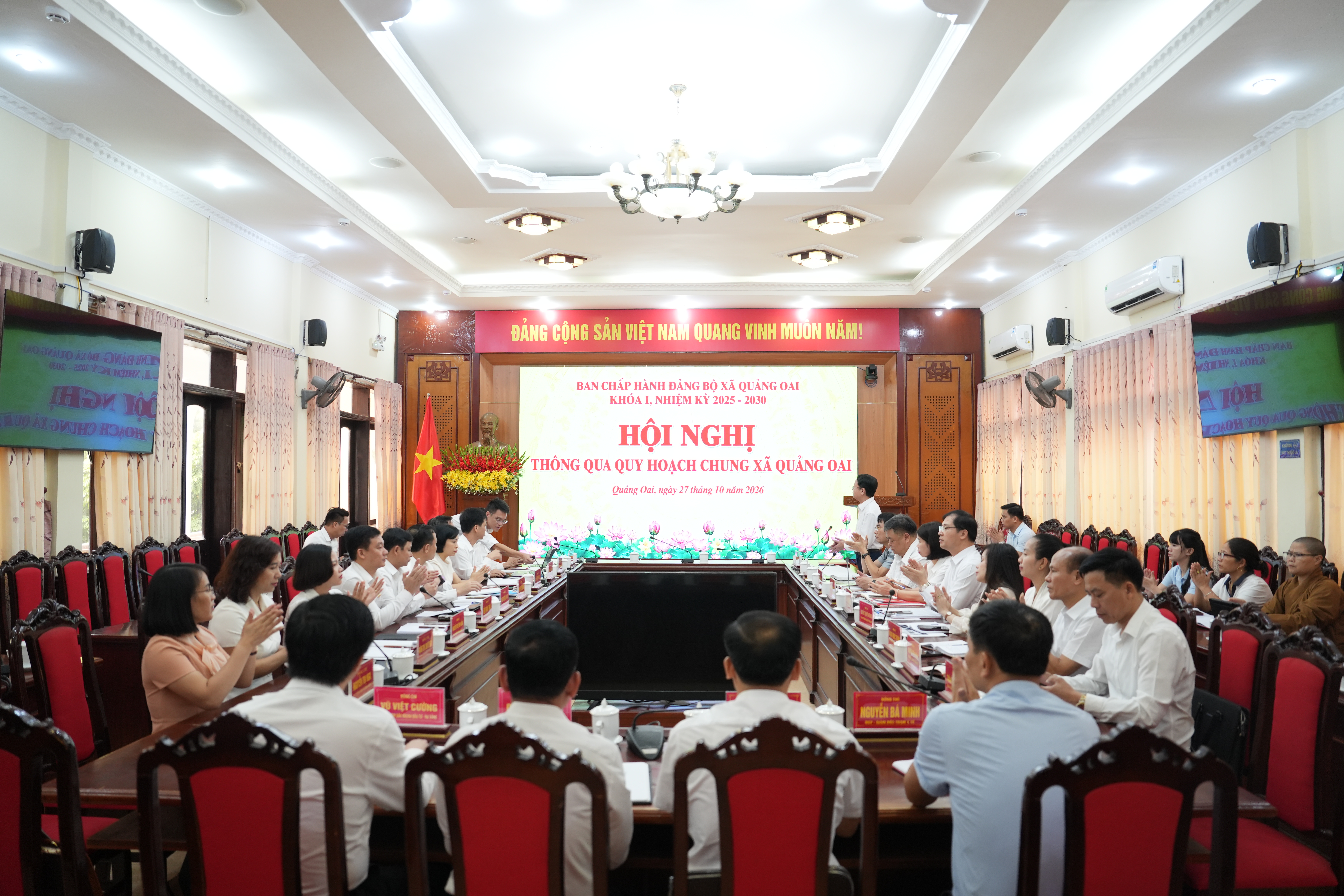 Ban Chấp hành Đảng bộ xã Quảng Oai cho ý kiến về dự thảo Quy hoạch chung xã: định hình không gian phát triển giai đoạn mới