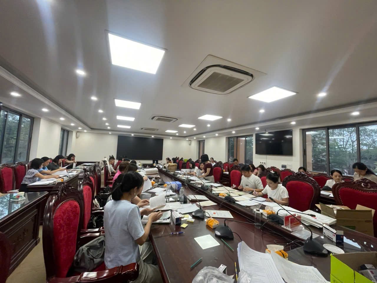 Đảng bộ xã Thạch Thất rà soát, cập nhật, chỉnh lý 2.308/2.653 hồ sơ đảng viên