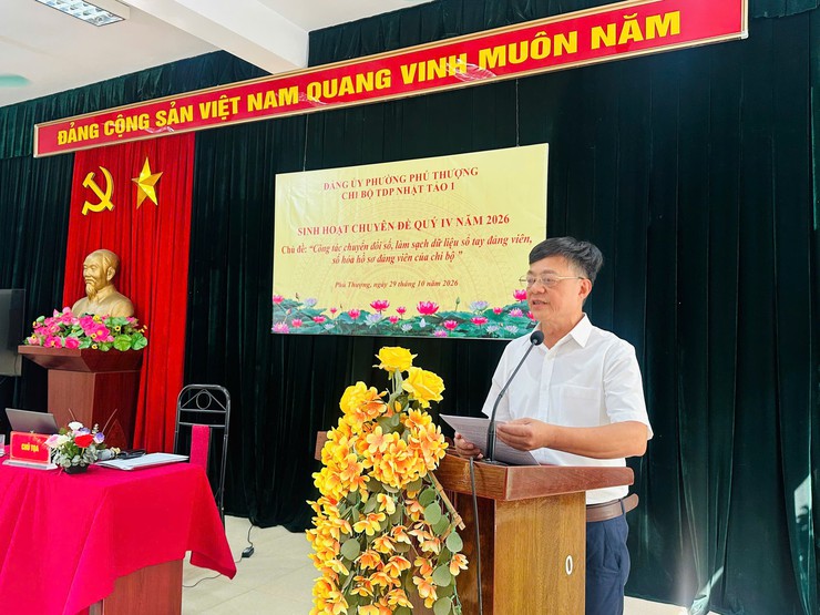 Phường Phú Thượng đưa mô hình “Đảng viên số, Chi bộ số” vào sinh hoạt chi bộ