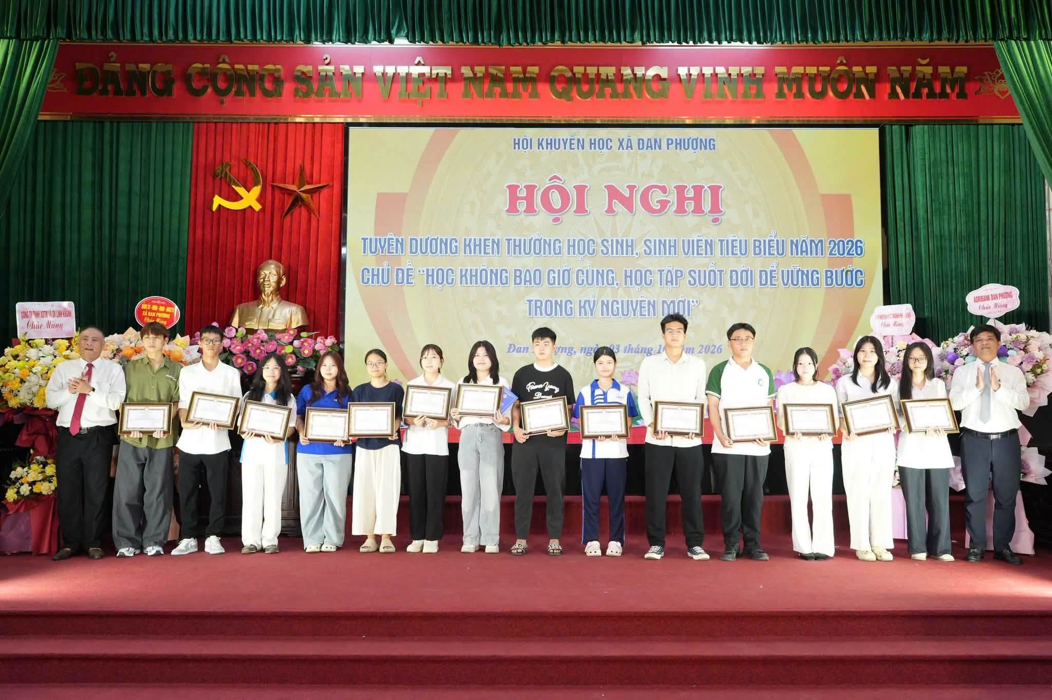 Xã Đan Phượng phát huy truyền thống hiếu học, tuyên dương 178 học sinh, sinh viên tiêu biểu