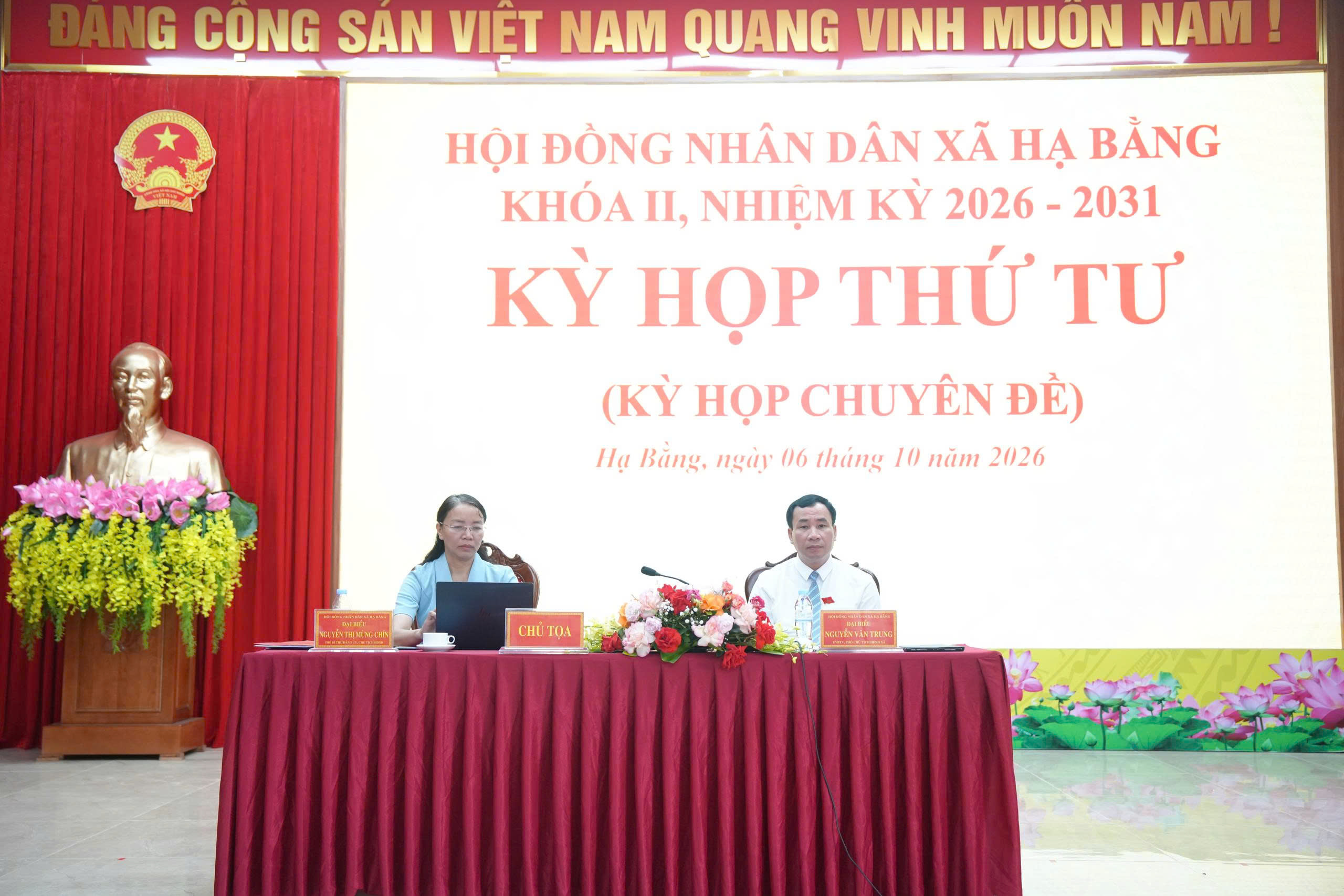 HĐND xã Hạ Bằng thông qua 3 nghị quyết về tổ chức bộ máy và đầu tư công