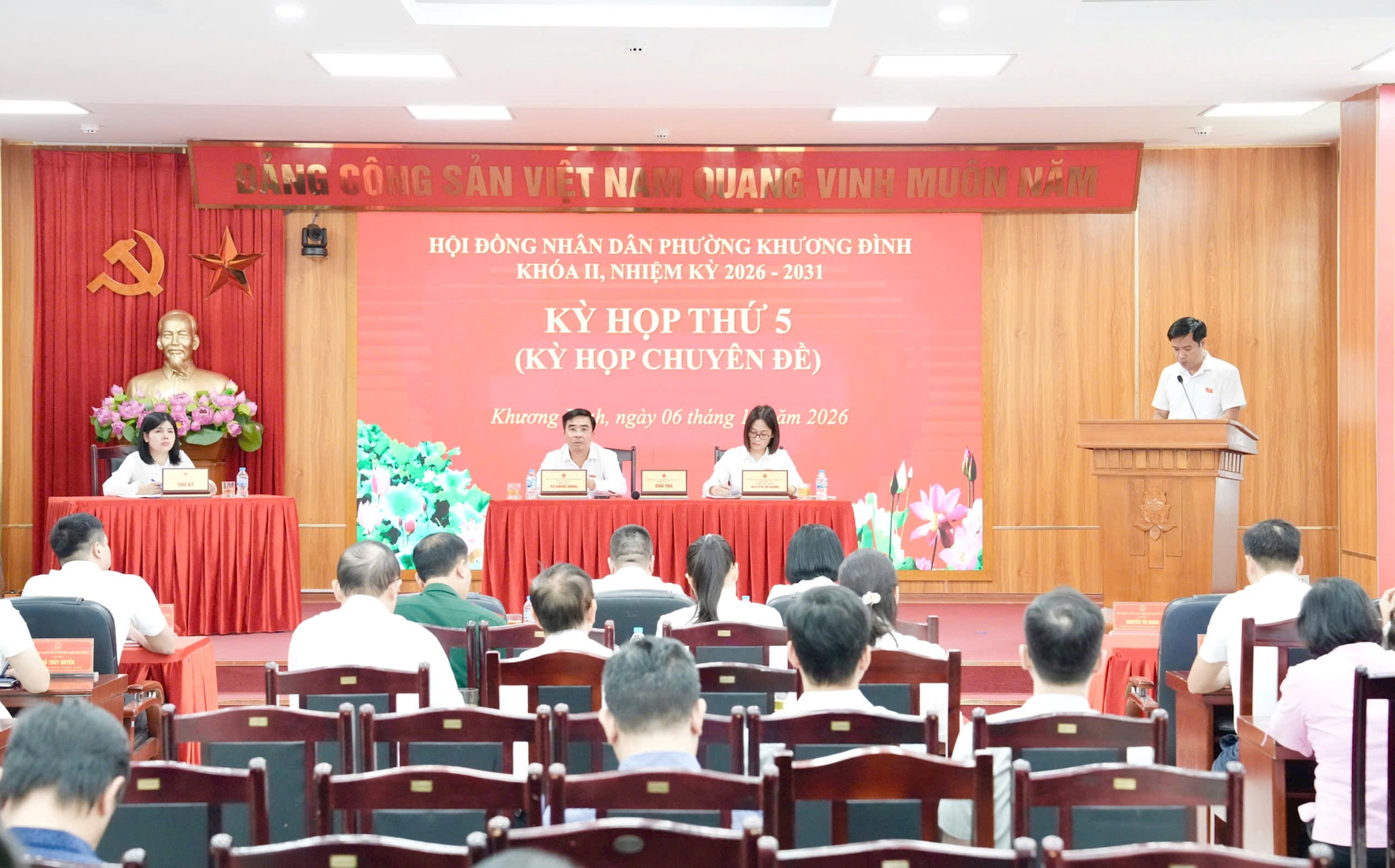 HĐND phường Khương Đình tổ chức lại 5 phòng chuyên môn thuộc UBND phường