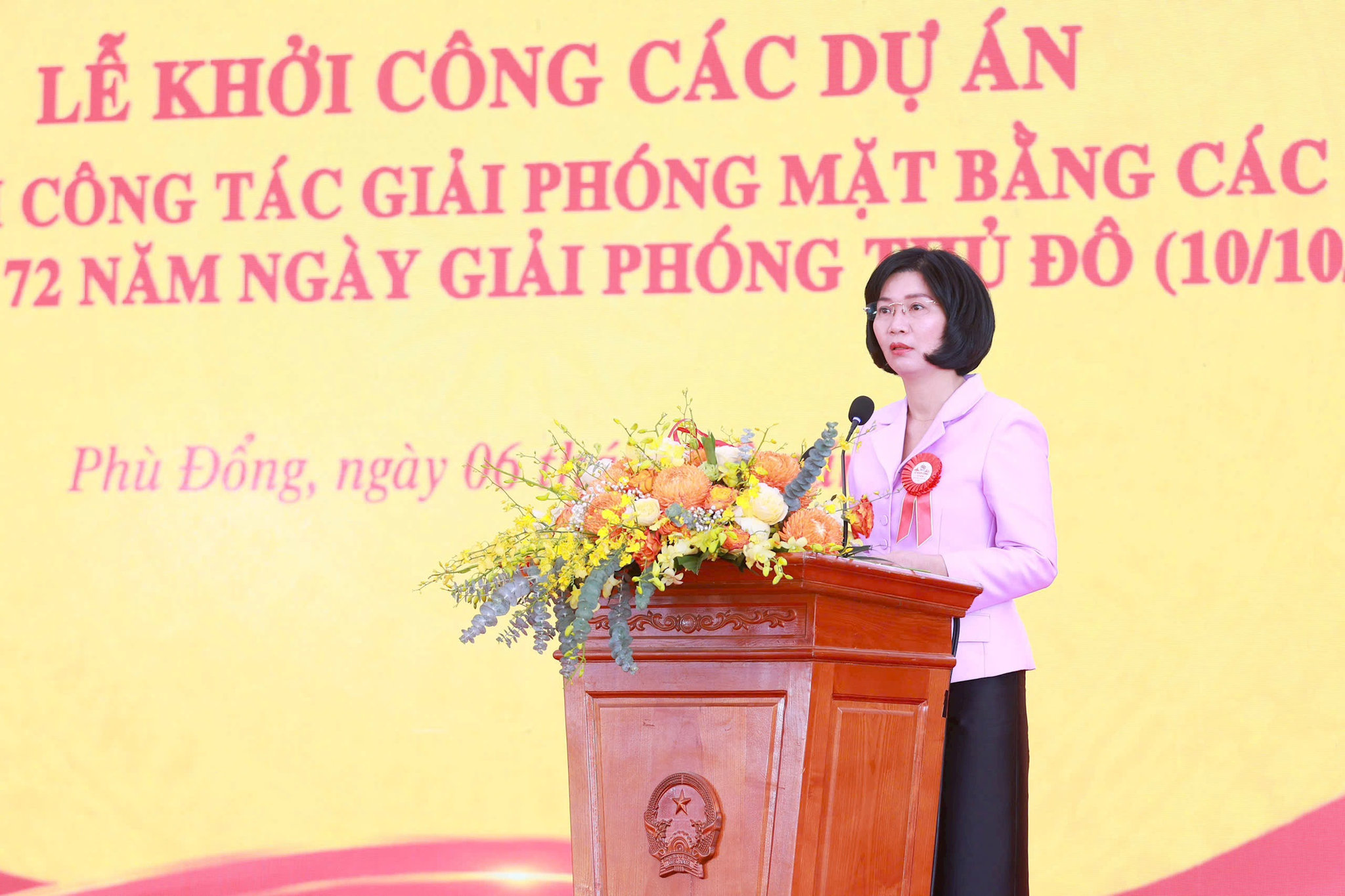 Chủ tịch HĐND thành phố Phùng Thị Hồng Hà dự Lễ khởi công các dự án tại xã Phù Đổng   