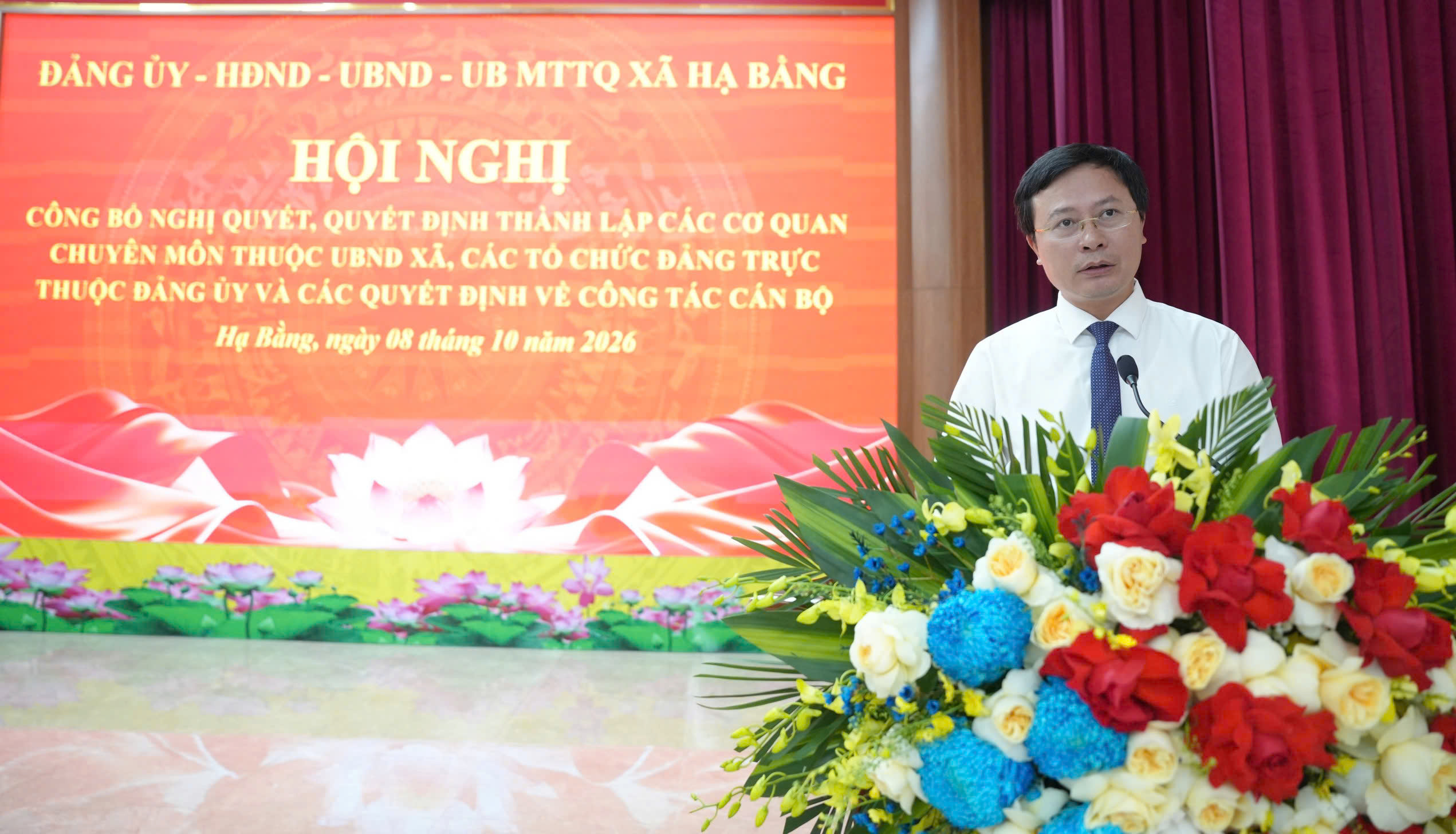 Xã Hạ Bằng kiện toàn 5 phòng chuyên môn, thành lập 12 chi bộ trực thuộc Đảng ủy xã