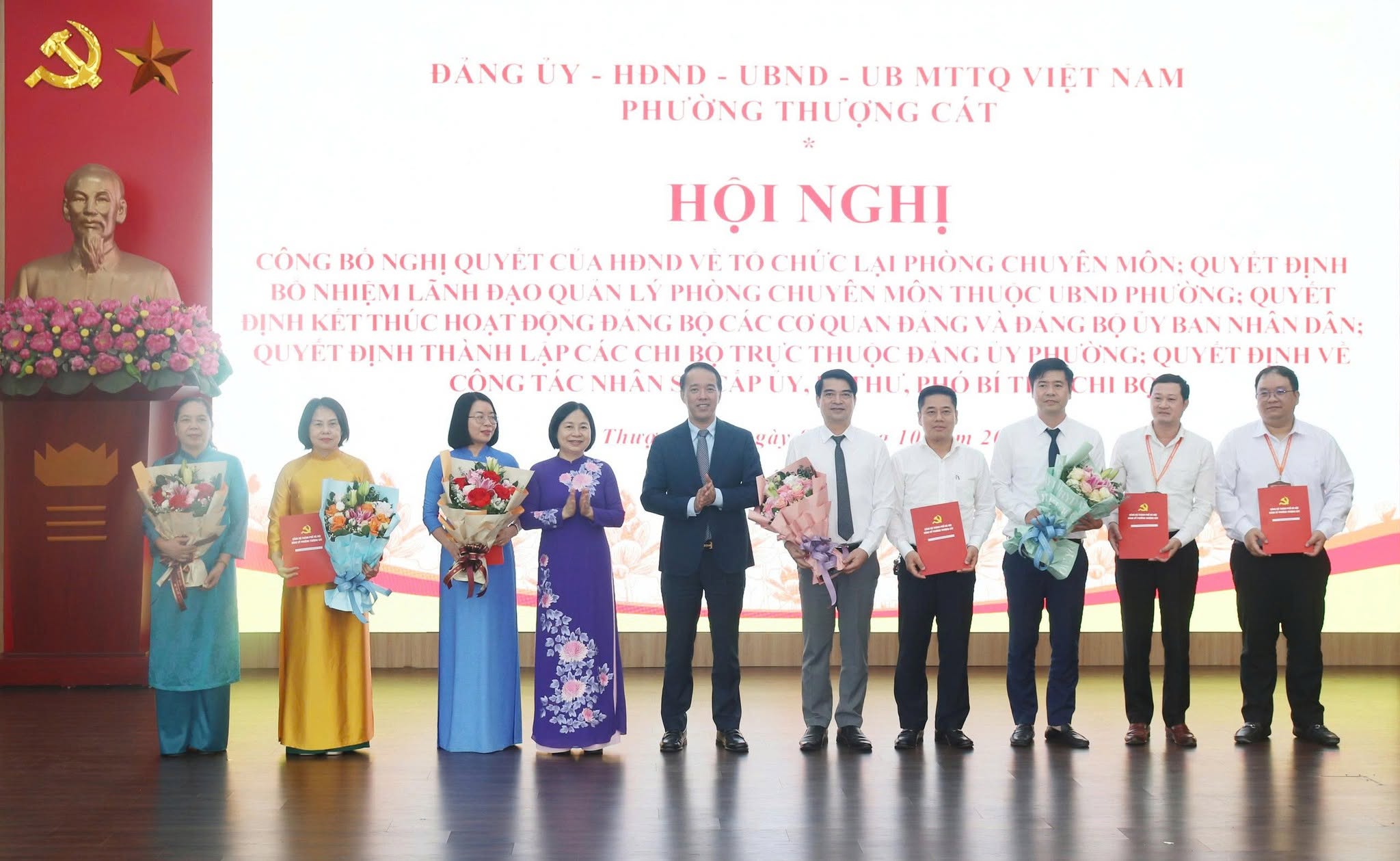 Phường Thượng Cát đồng bộ kiện toàn tổ chức bộ máy hành chính và tổ chức Đảng