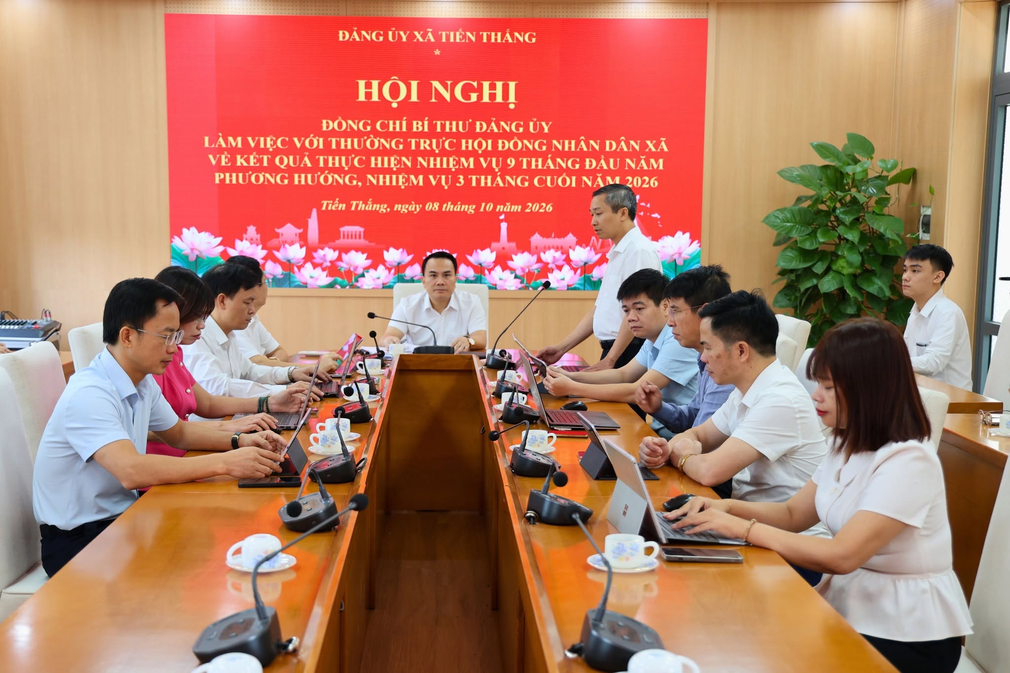 Bí thư Đảng ủy xã làm việc với Thường trực HĐND xã: Nâng cao chất lượng giám sát, sát dân, sát việc