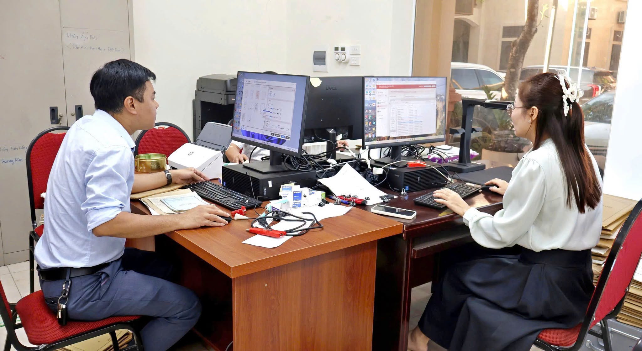 Xã Đoài Phương đẩy mạnh số hóa hồ sơ đảng viên, bảo đảm dữ liệu “đúng, đủ, sạch, sống”
