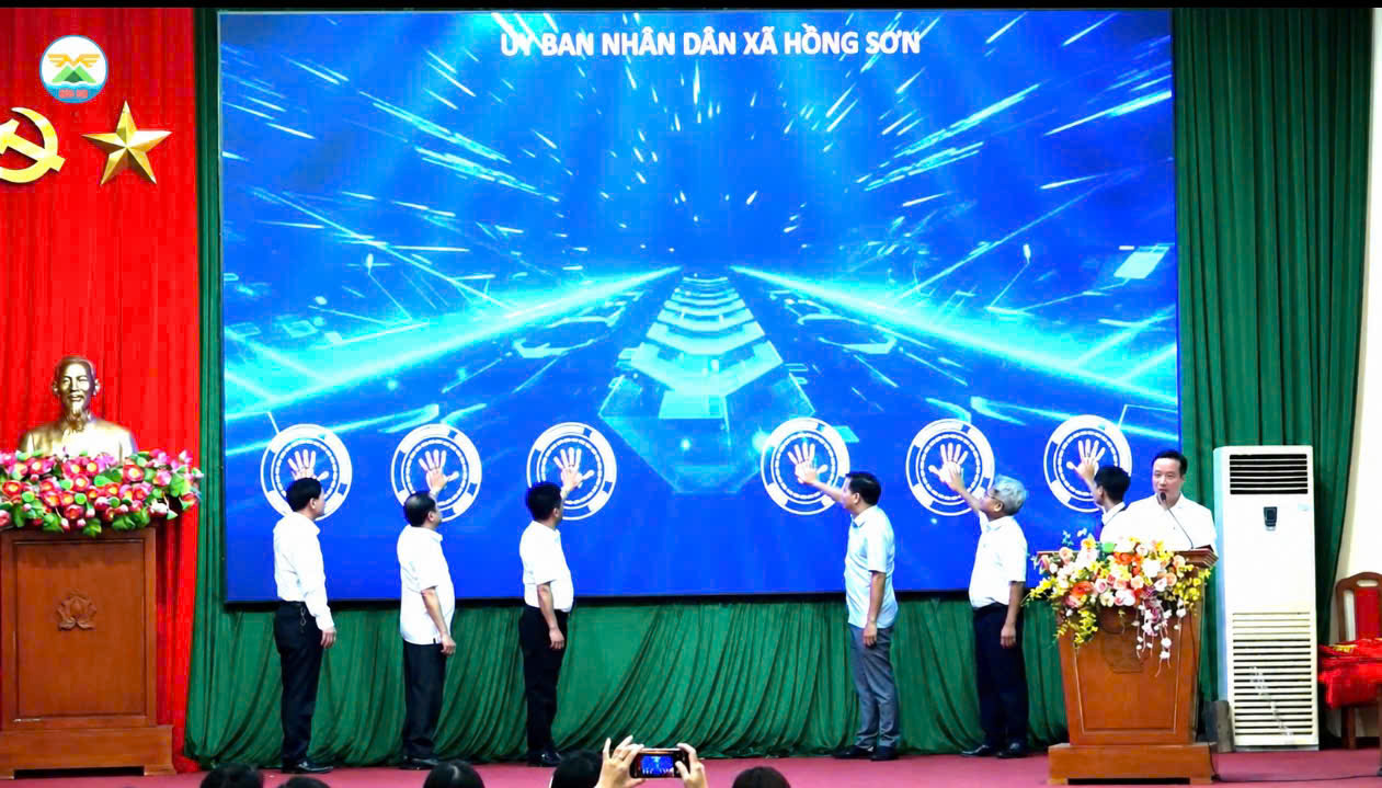 Xã Hồng Sơn gắn học tập suốt đời với làm chủ công nghệ số và trí tuệ nhân tạo