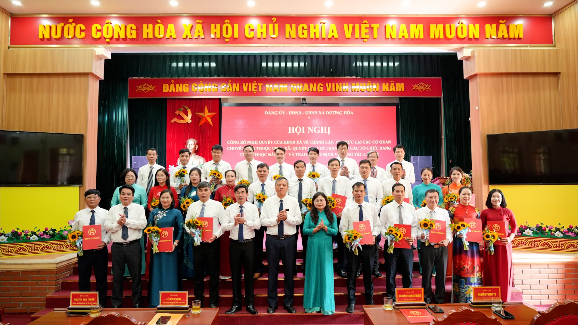 Xã Dương Hòa kiện toàn 5 phòng chuyên môn, thành lập 13 tổ chức đảng trực thuộc