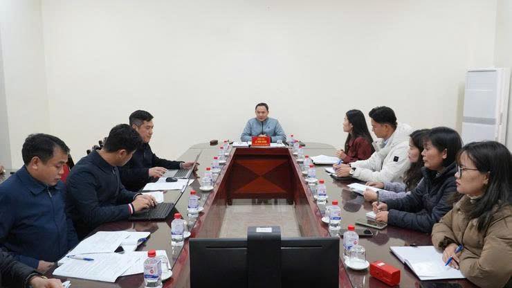 Đảng ủy xã Phượng Dực: Tập trung đẩy mạnh phát triển kinh tế số, hướng tới mục tiêu doanh thu thương mại năm 2026 đạt 1.000 tỷ đồng