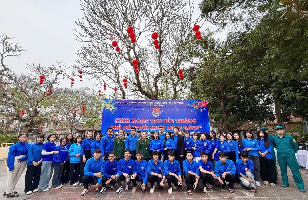Tuổi trẻ Tam Hưng sinh hoạt truyền thống “Tuổi xuân dâng Đảng” tại Di tích Quốc gia đặc biệt chùa Bối Khê