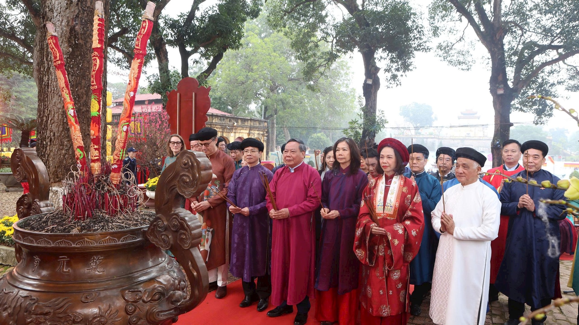 Tái hiện nghi thức “Tống cựu nghinh tân” tại Hoàng thành Thăng Long 