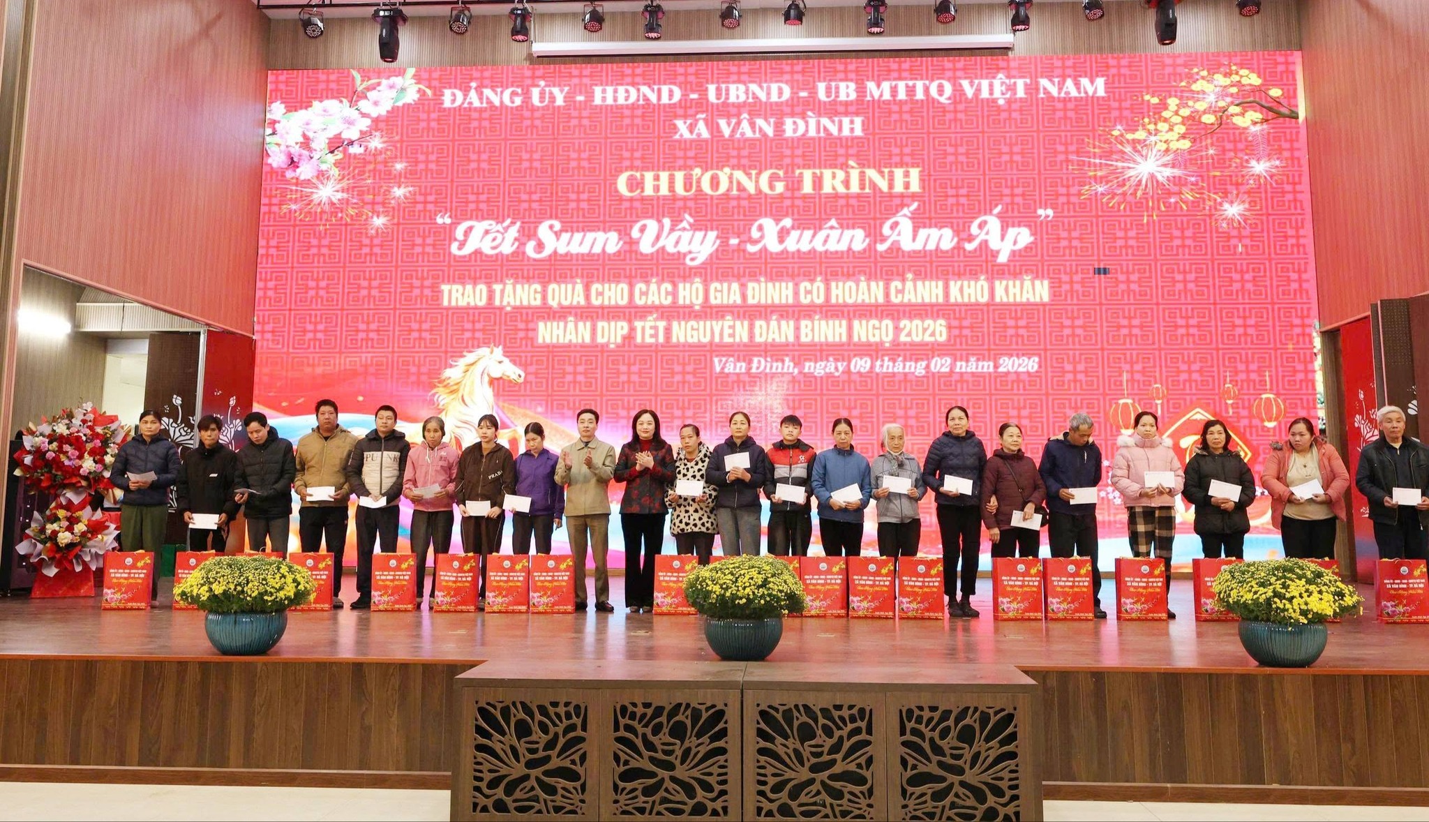 Xã Vân Đình nhiều hoạt động ấp áp, sôi nổi, nghĩa tình mừng Xuân Bính Ngọ 2026