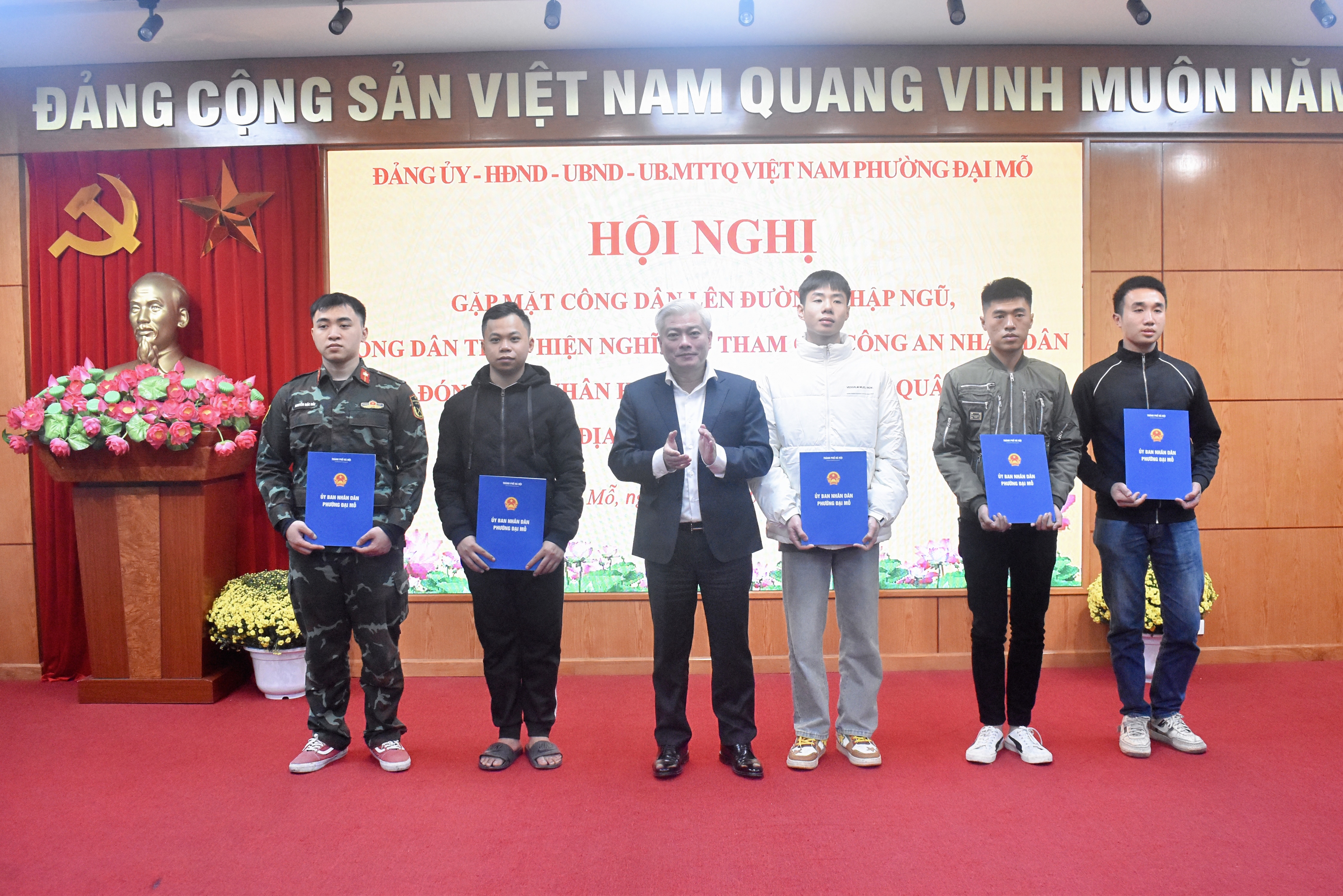 Phường Đại Mỗ gặp mặt 30 công dân lên đường nhập ngũ, đón 07 quân nhân xuất ngũ trở về địa phương