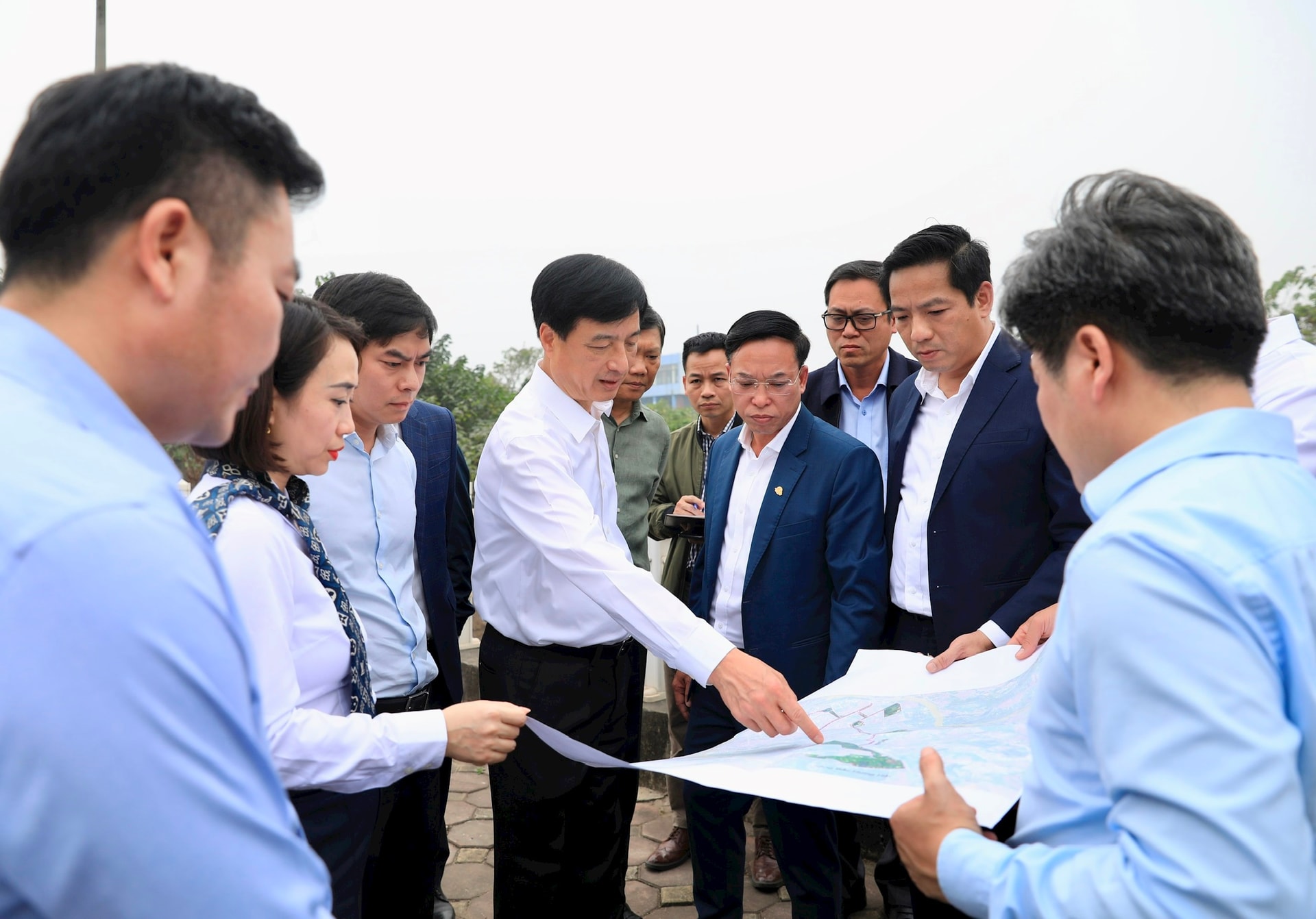 Giữ nhịp hành động, tiến về phía trước