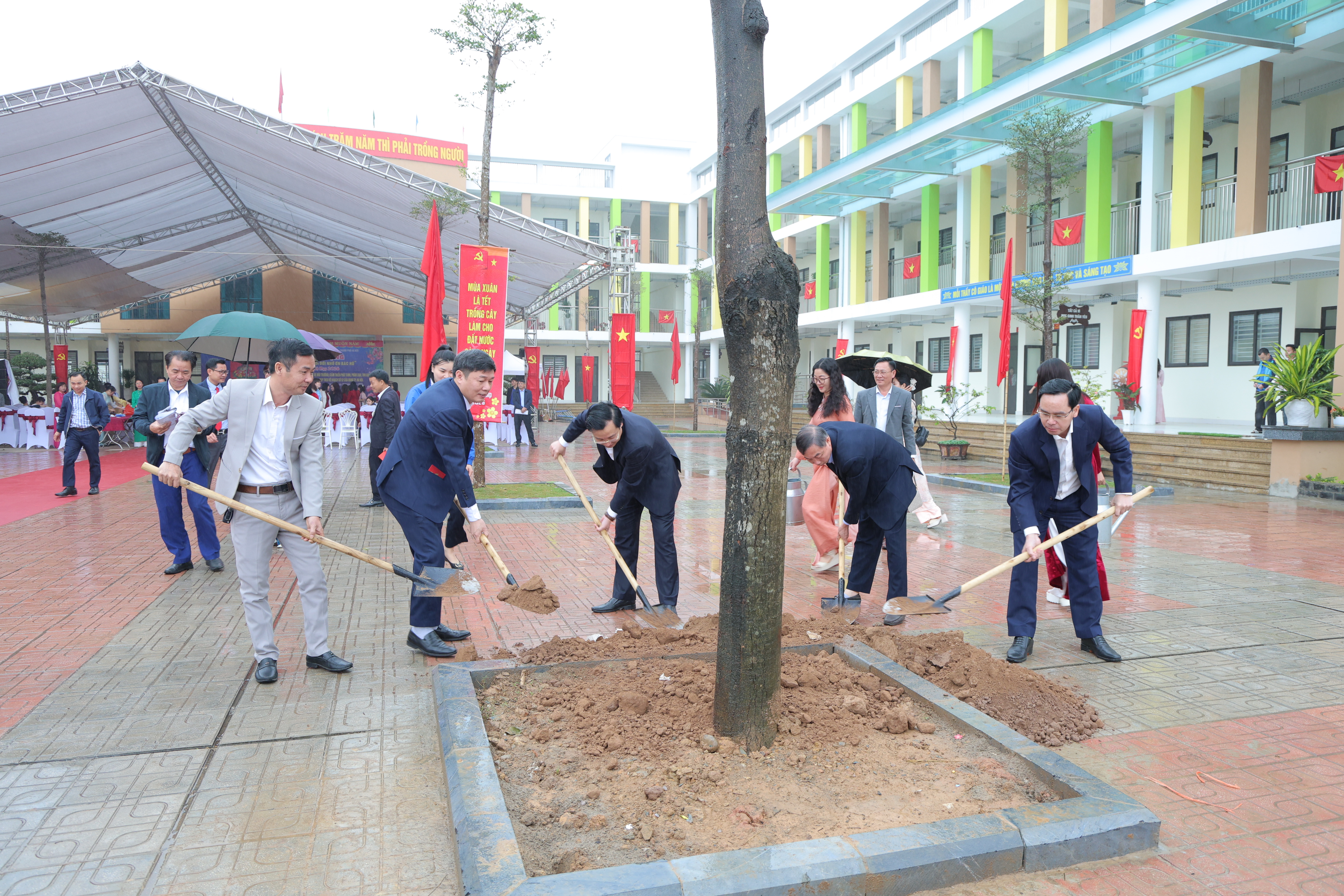 Xã Phú Nghĩa phấn đấu trồng mới trên 10.000 cây xanh trong năm 2026
