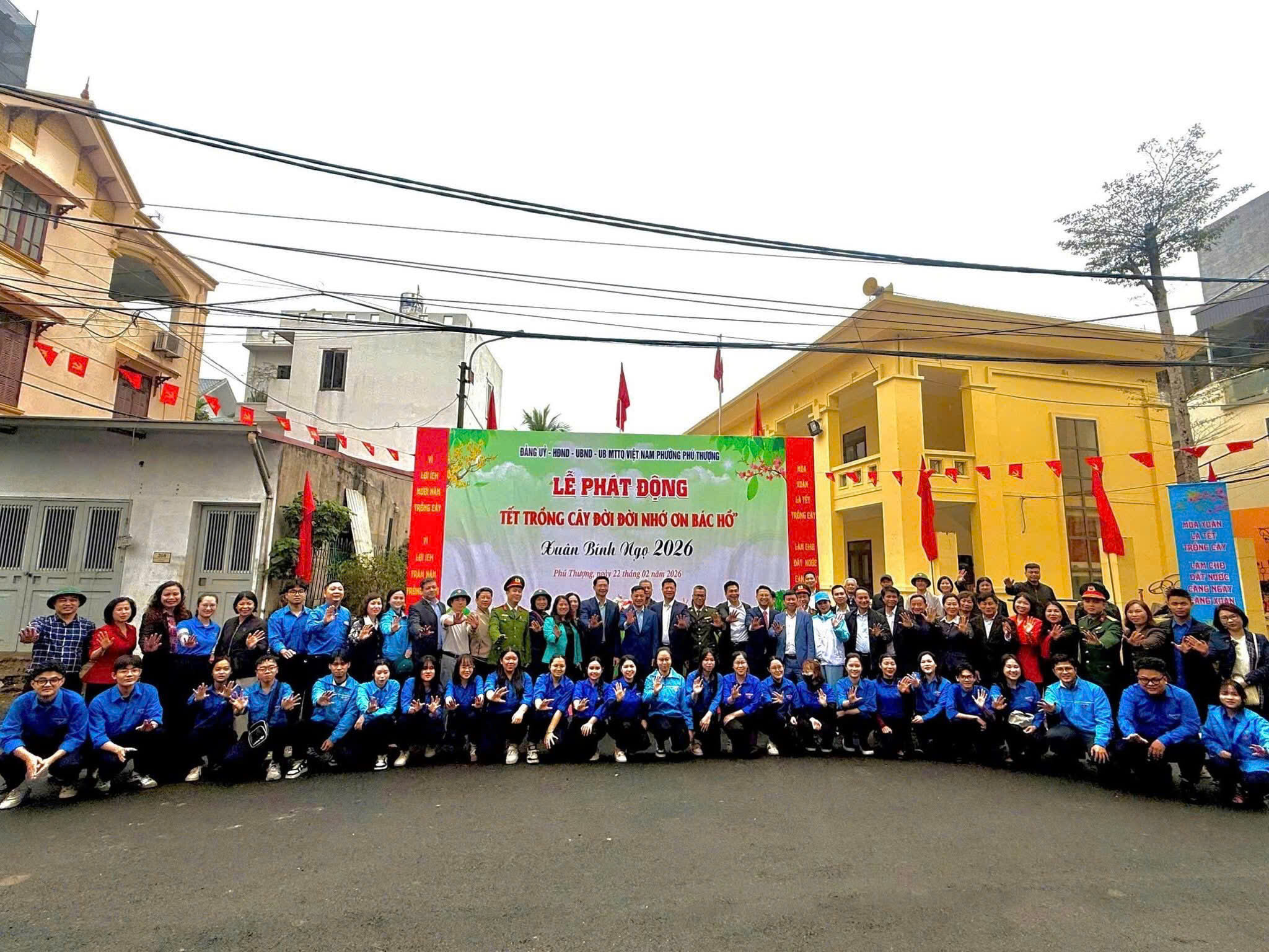 Phường Phú Thượng phát động Tết trồng cây xuân Bính Ngọ hướng đến xây dựng phường “ Xanh - Văn minh - Hiện đại”