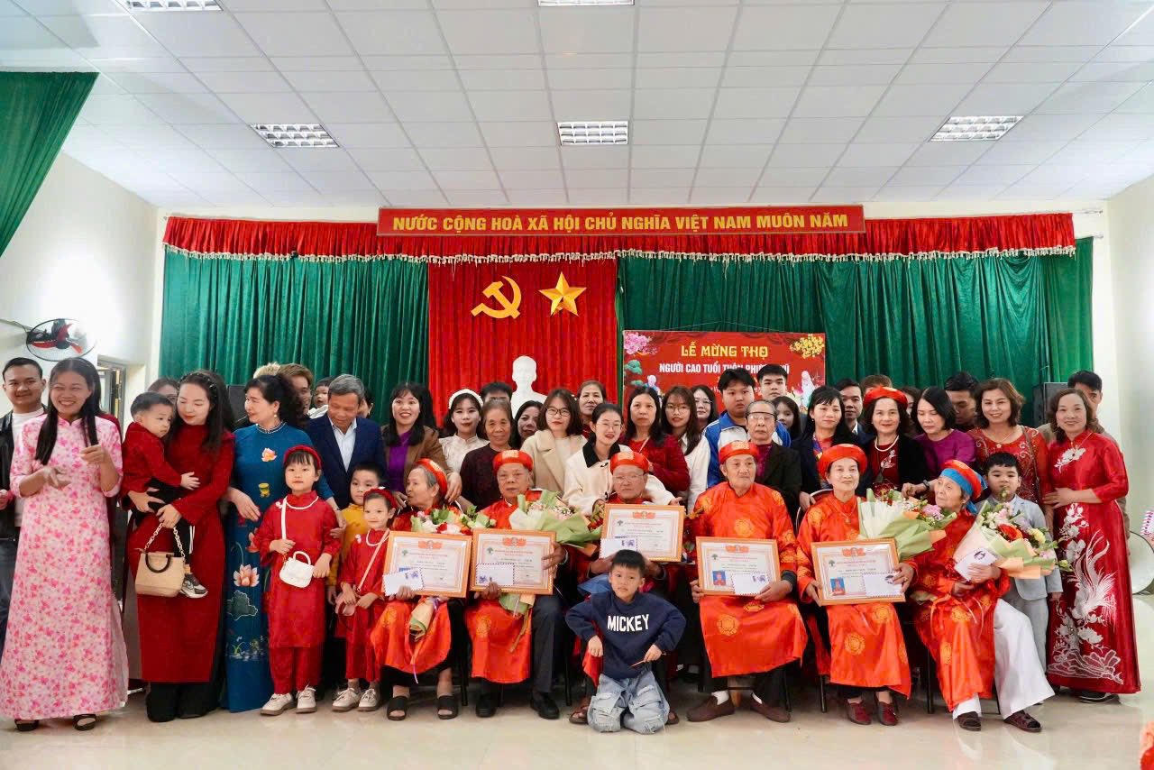 Xã Phượng Dực rộn ràng lễ mừng thọ đầu Xuân, lan tỏa đạo hiếu và truyền thống “kính lão trọng thọ”