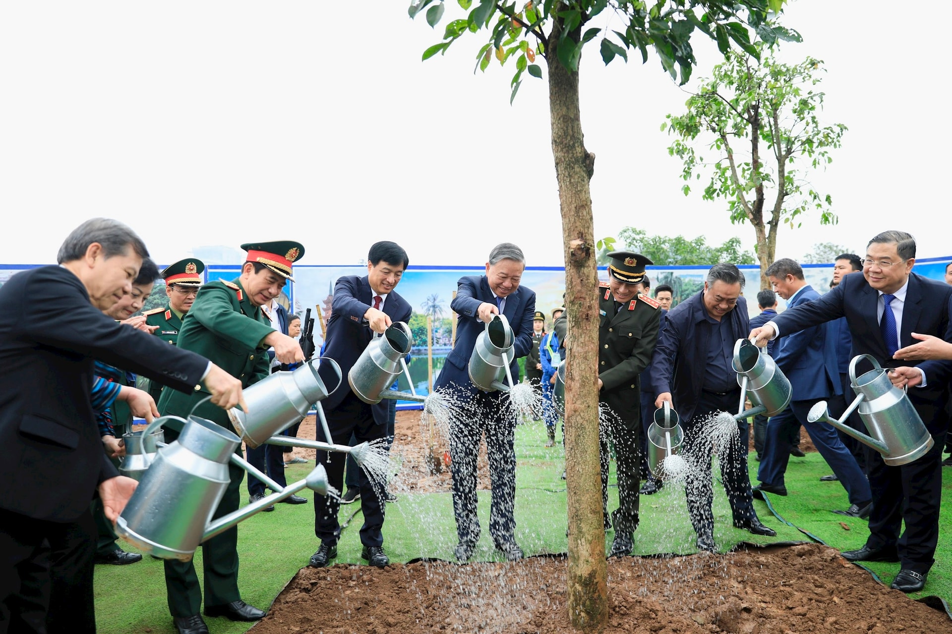 Xây dựng Thủ đô “Văn hiến - Văn minh - Hiện đại” phải bắt đầu từ môi trường sống