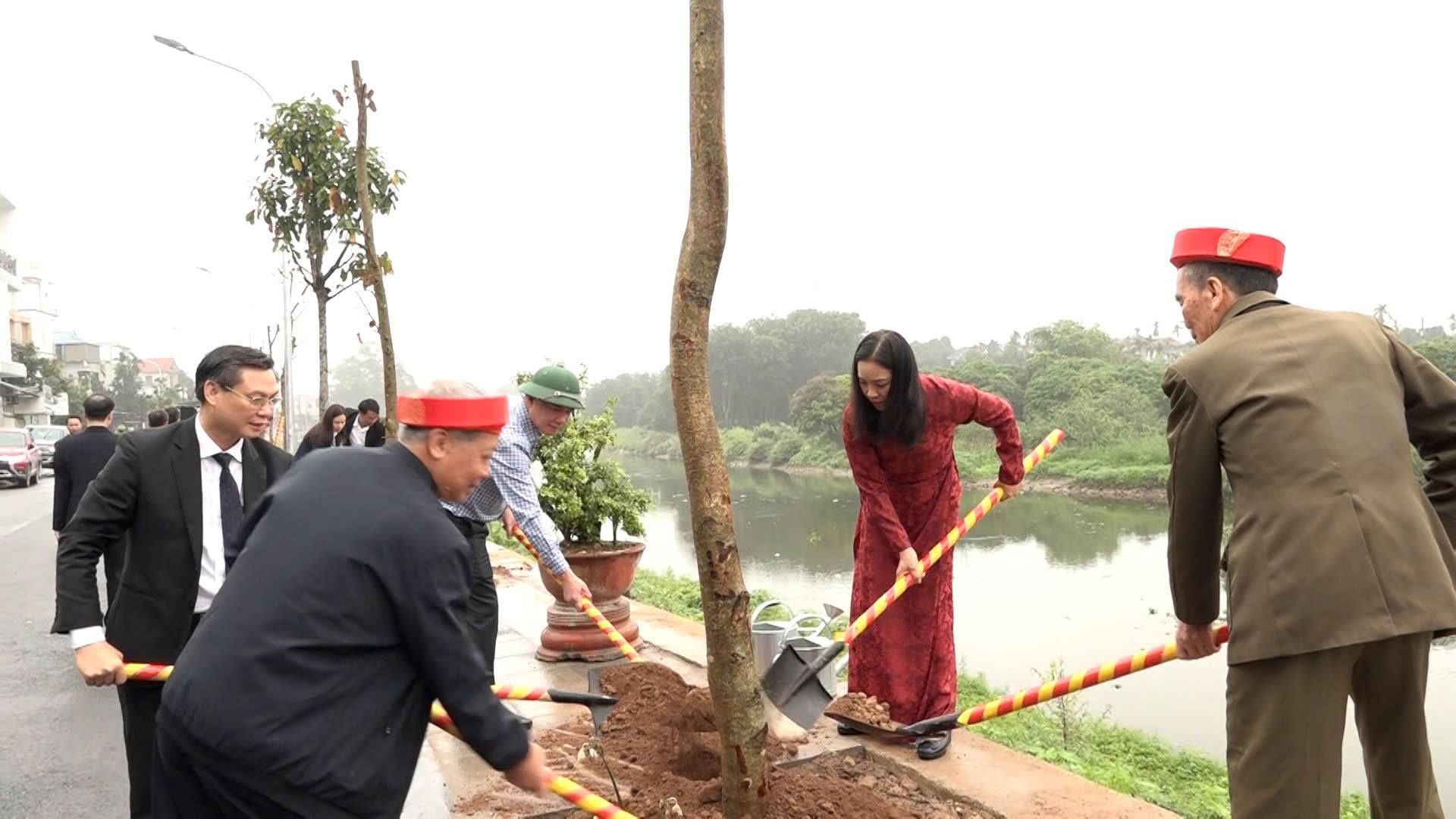 Xã Mỹ Đức ra quân Tết trồng cây Xuân Bính Ngọ 2026, quyết tâm hoàn thành mục tiêu trồng 4.000 cây xanh trong năm