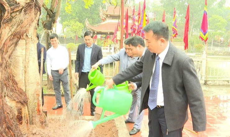 Xã Hát Môn phấn đấu trồng mới 5.000 cây xanh trong năm 2026