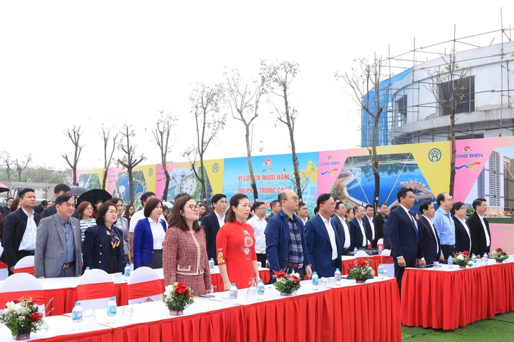 Phường Long Biên phát động Tết trồng cây Xuân Bính Ngọ 2026, lan tỏa quyết tâm xây dựng đô thị xanh - văn minh - hiện đại
