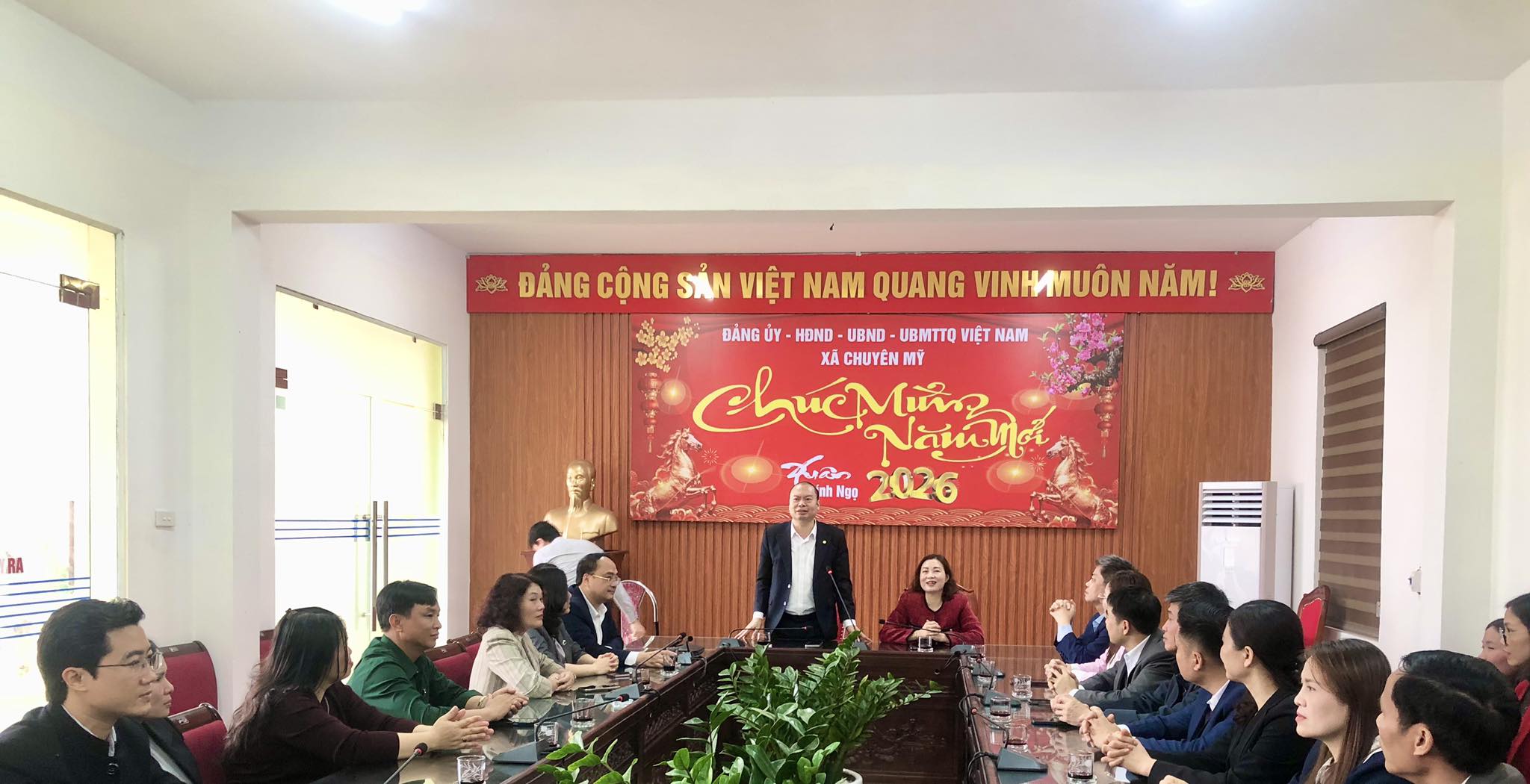 Đảng uỷ xã Chuyên Mỹ gặp mặt đầu Xuân Bính Ngọ 2026: Khí thế mới, quyết tâm mới