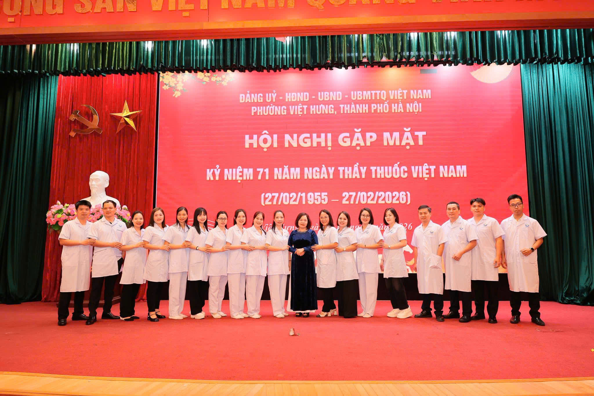 Phường Việt Hưng tôn vinh đội ngũ thầy thuốc, khẳng định vai trò y tế cơ sở trong giai đoạn mới