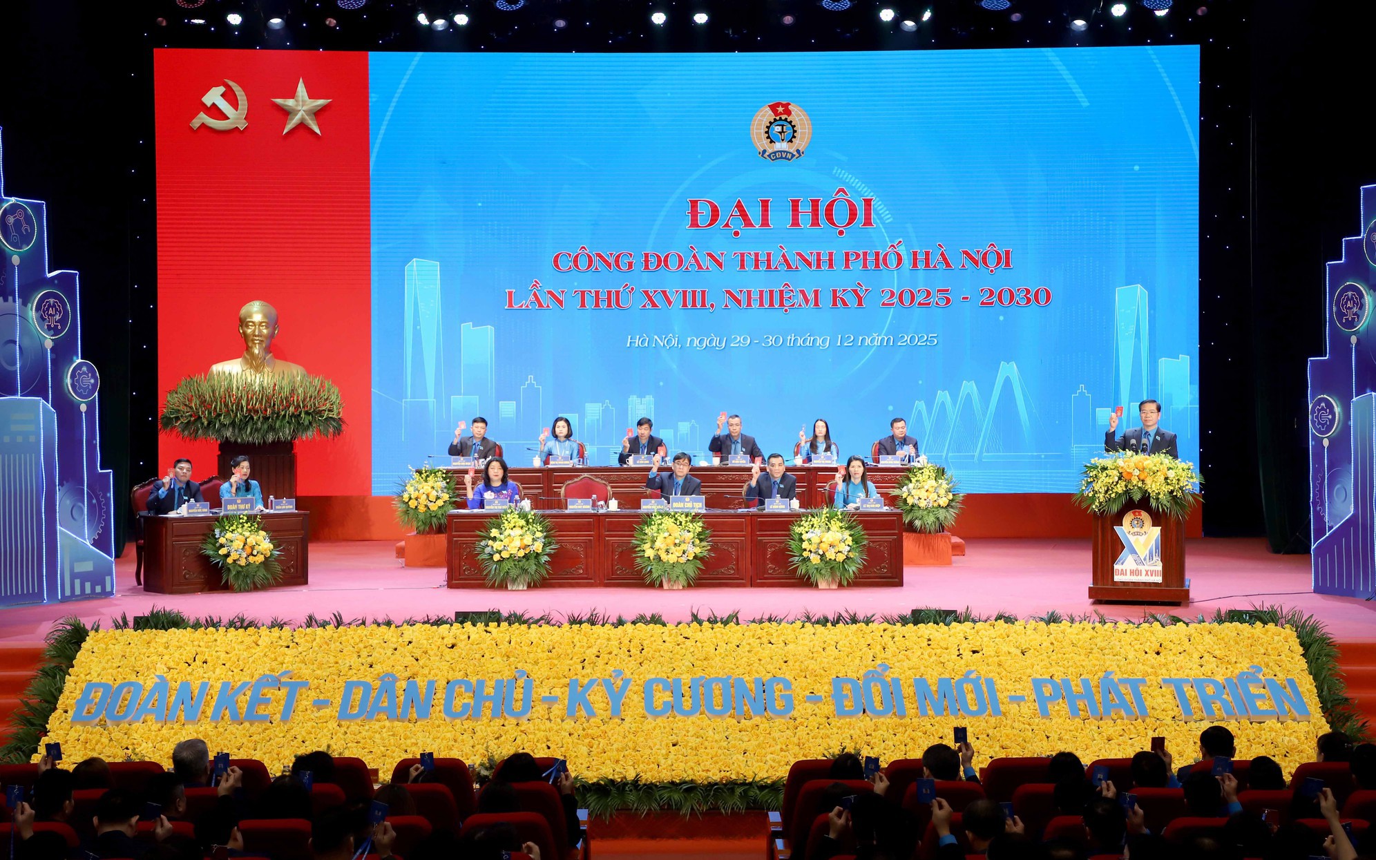 Đại hội Công đoàn thành phố Hà Nội lần thứ XVIII khai mạc, định hình chiến lược chăm lo người lao động giai đoạn 2025-2030