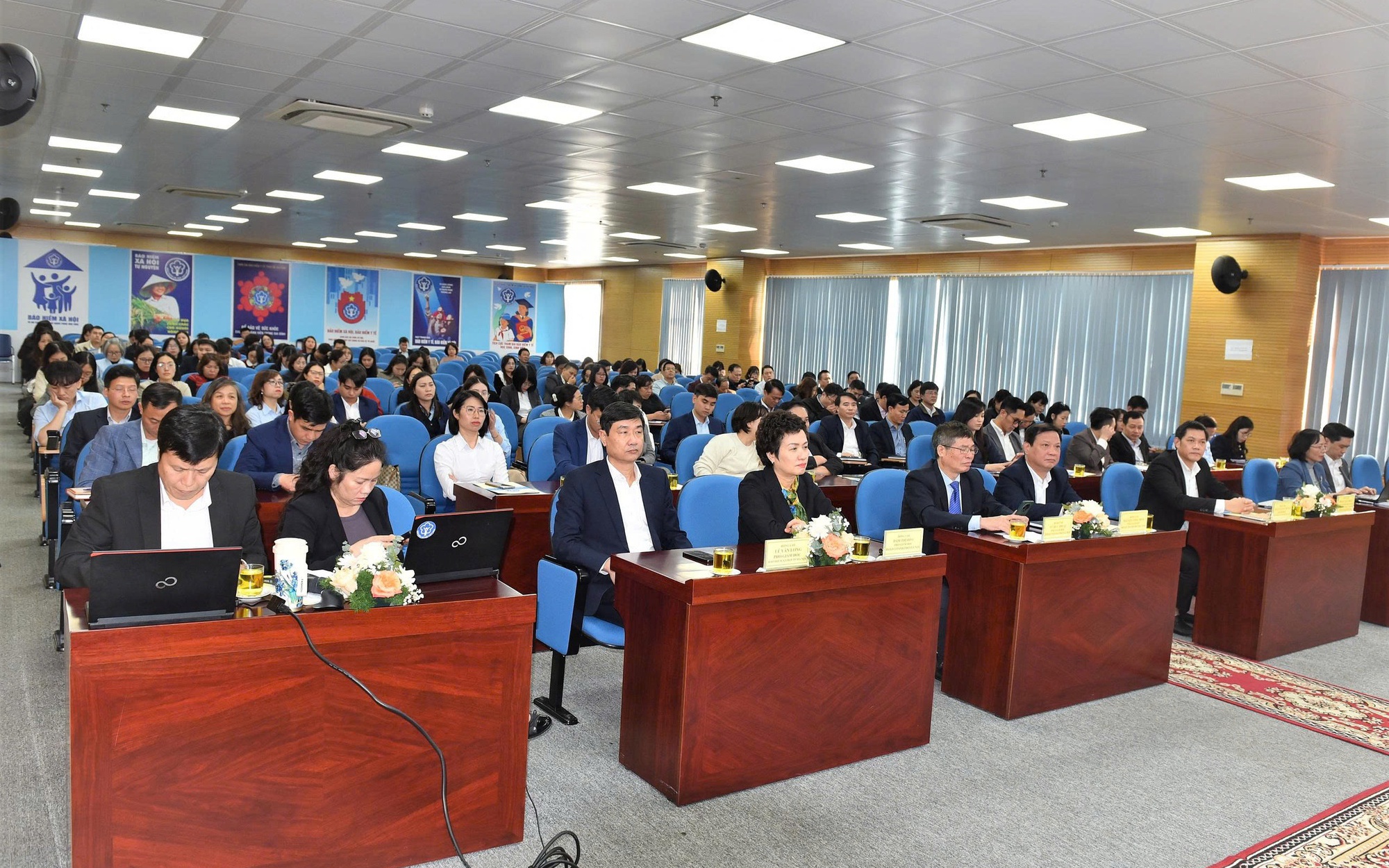 Hà Nội nâng cấp phục vụ hành chính: Liên thông BHXH - Trung tâm hành chính công vì người dân