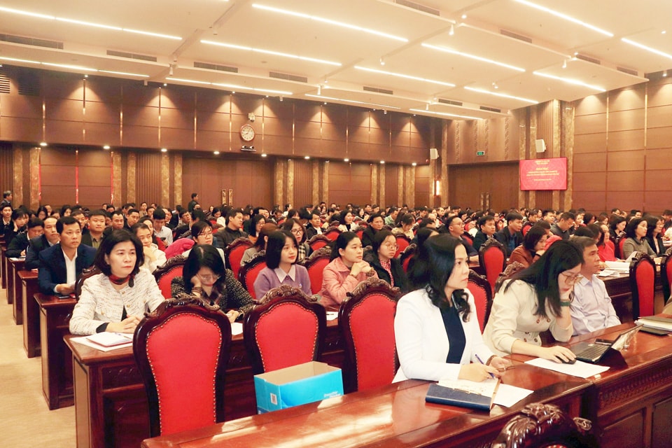 Bồi dưỡng chuyên sâu nghiệp vụ công tác tổ chức xây dựng Đảng, đáp ứng yêu cầu giai đoạn mới