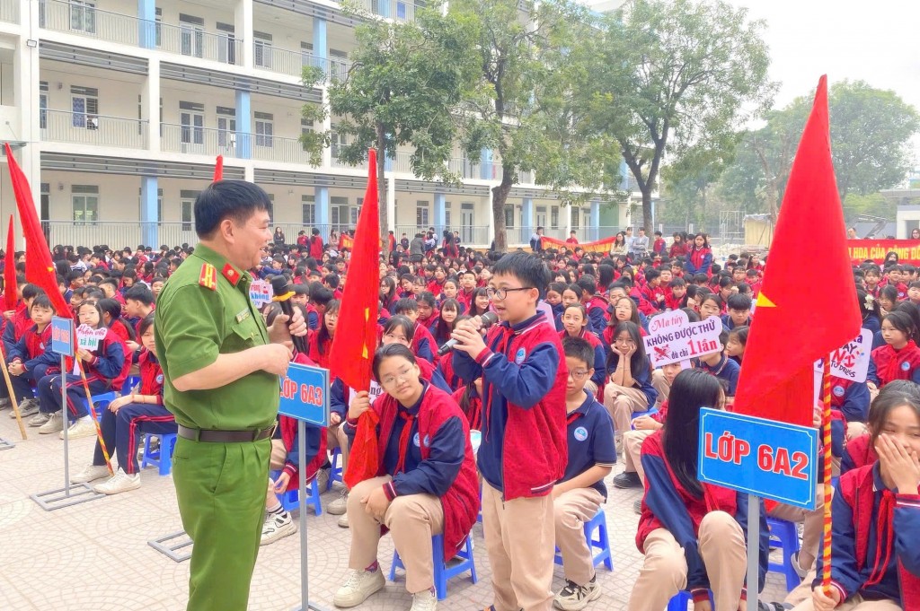 Xã Bát Tràng tăng cường phổ biến pháp luật học đường, xây dựng môi trường an toàn, không ma túy