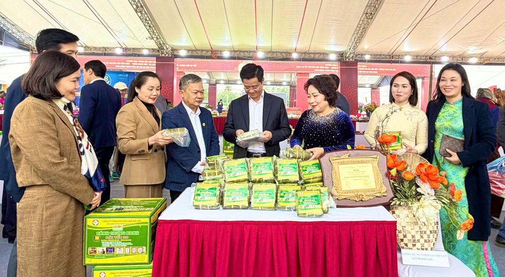 Xã Nội Bài khai mạc Không gian trưng bày “Xuân Đoàn Viên”, kết nối tiêu dùng Tết và lan tỏa giá trị sản phẩm địa phương